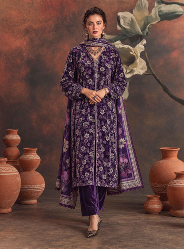Victoria By Omre Luxury Embroidered Velvet'26