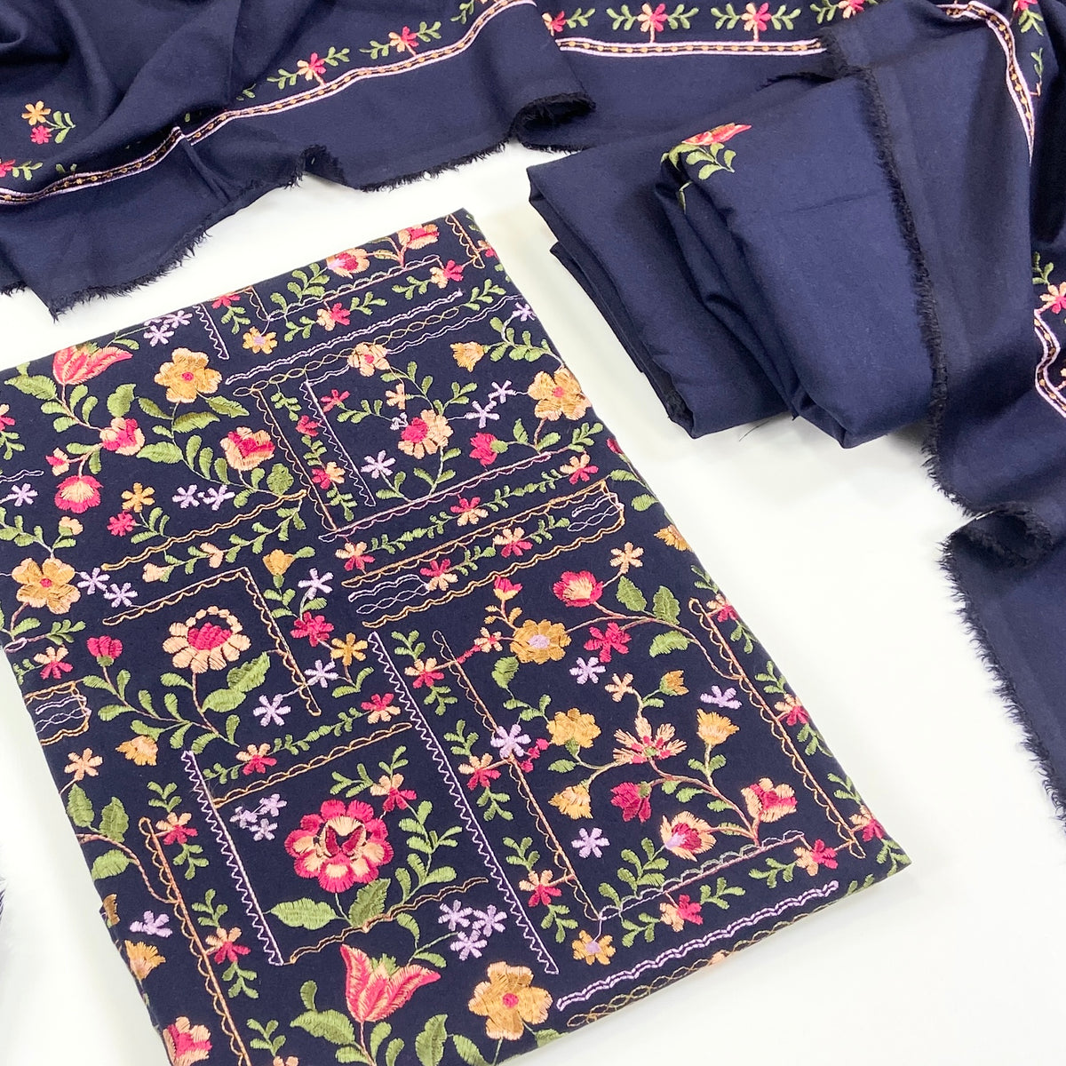 Bareeze Embroidered Karandi 3PC