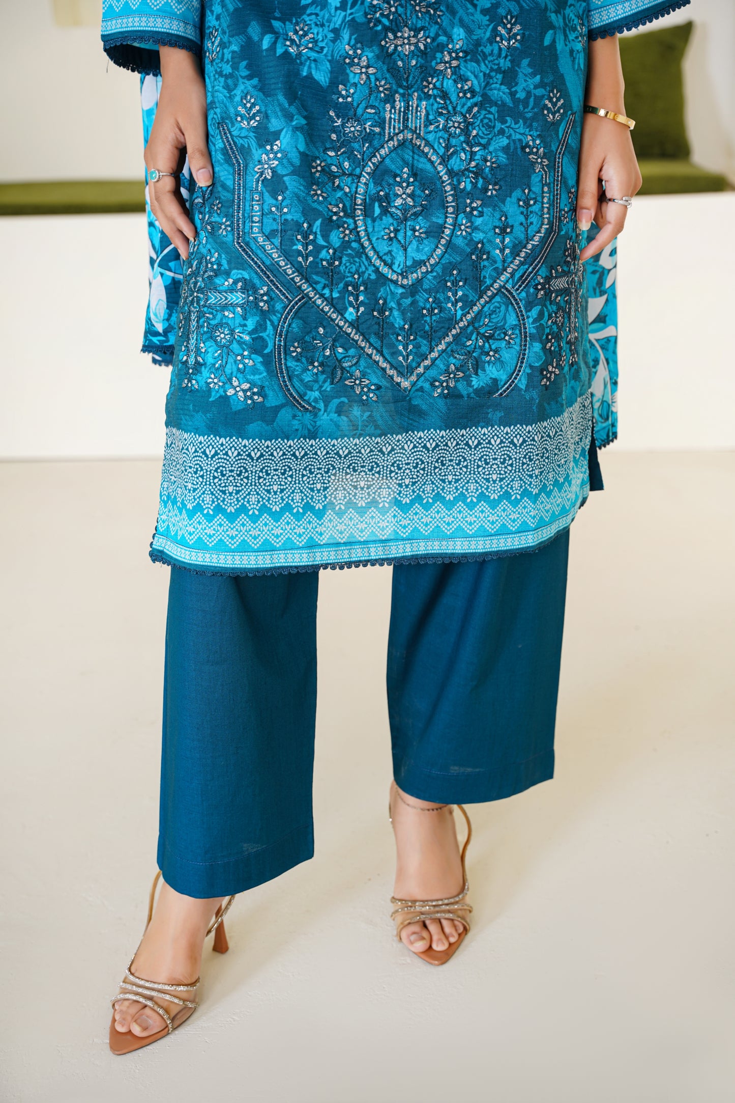 Rang Reza By Anaya Noor Embroidered Bana Dora 3PC