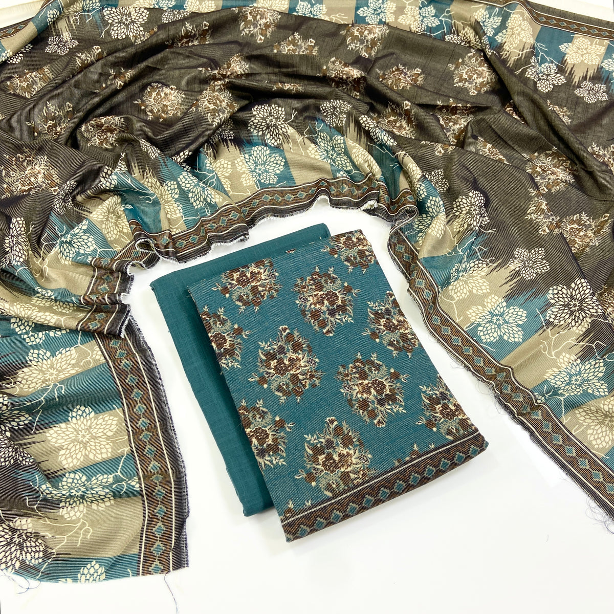 Anaya Noor Printed Chamki Khaddar 3PC