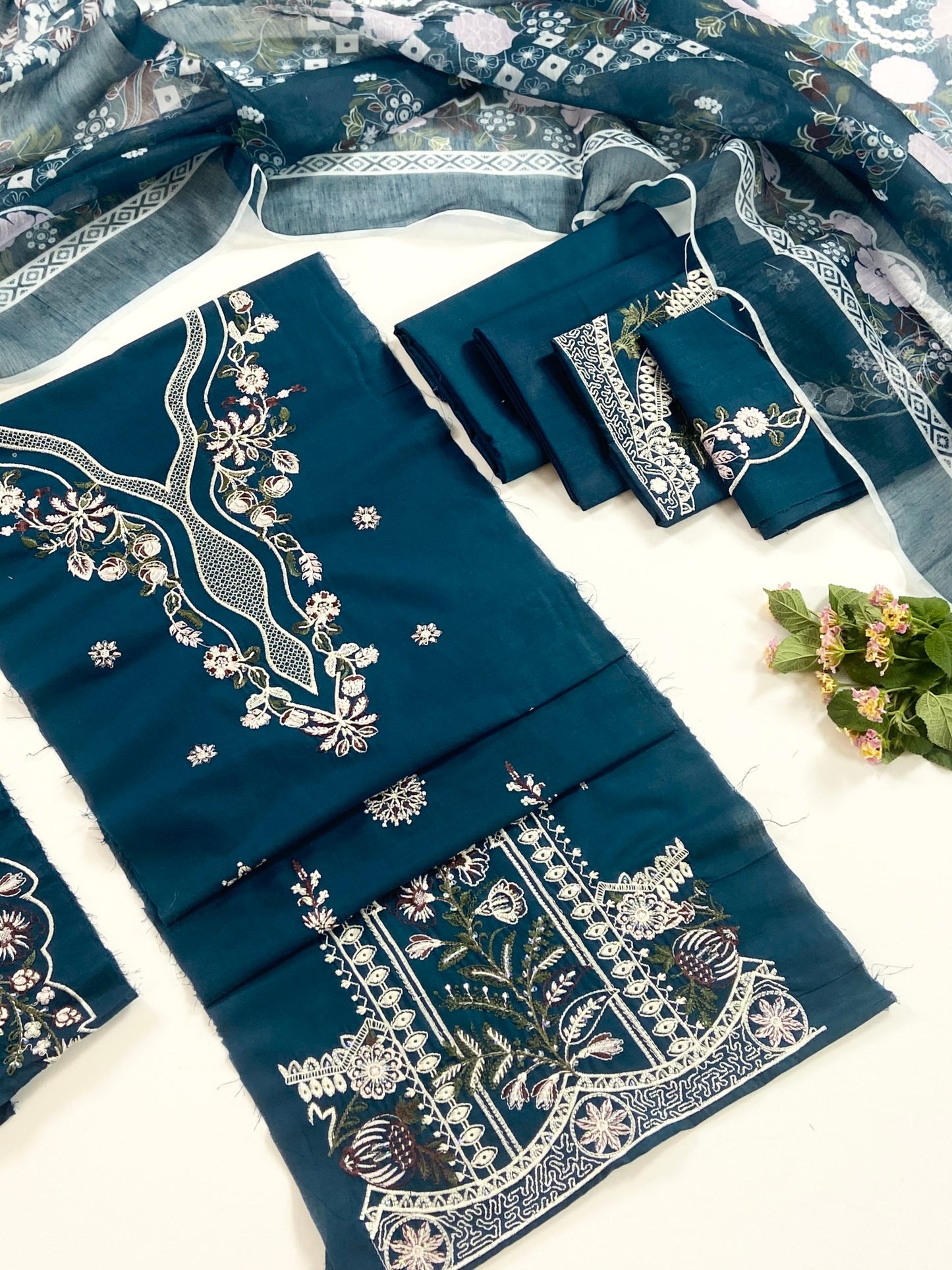 Rise By Anaya Noor Heavy Plain Emb Lawn 3PC