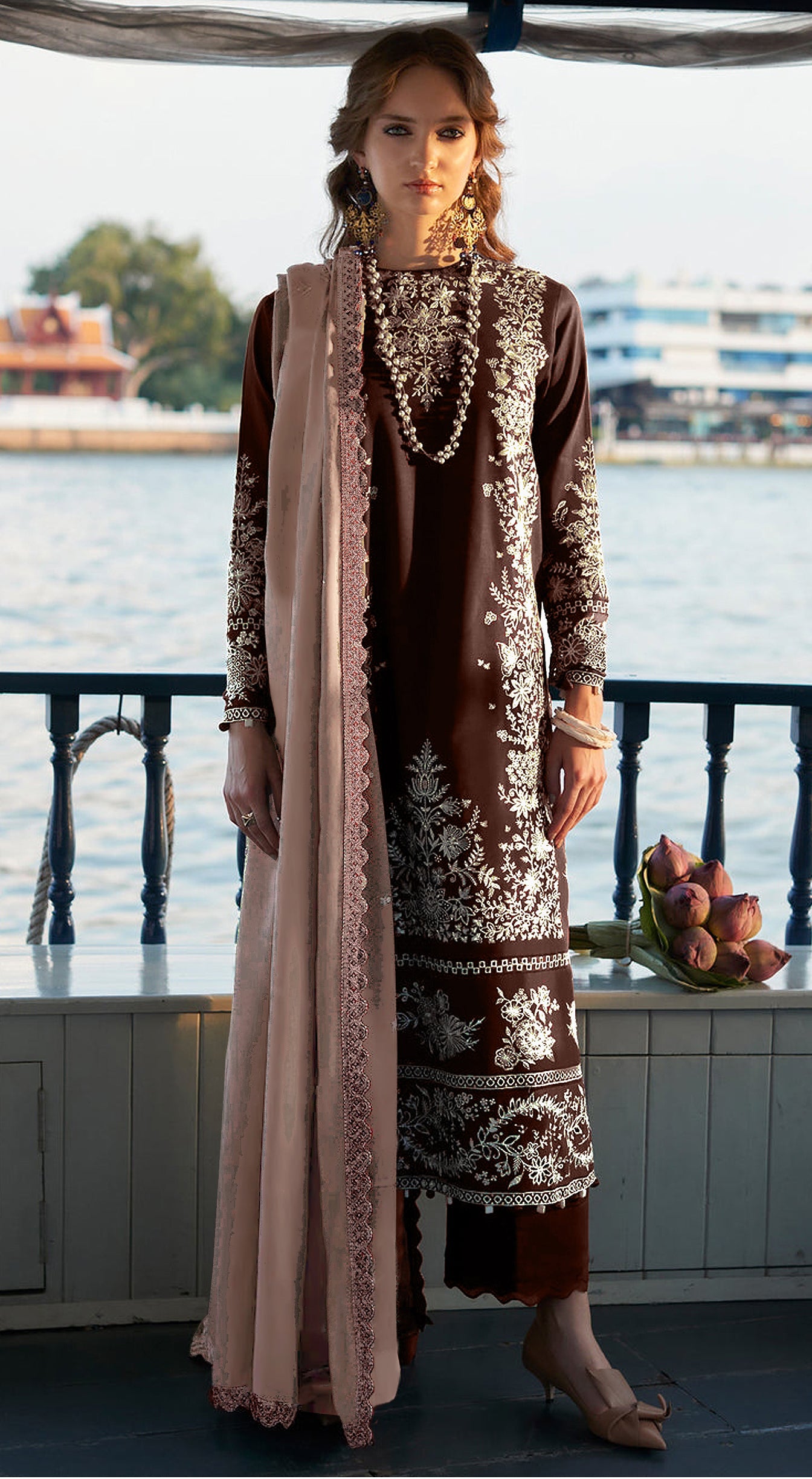 Zaha Khadija Shah Full Emb Lawn With Emb Patches 3PC