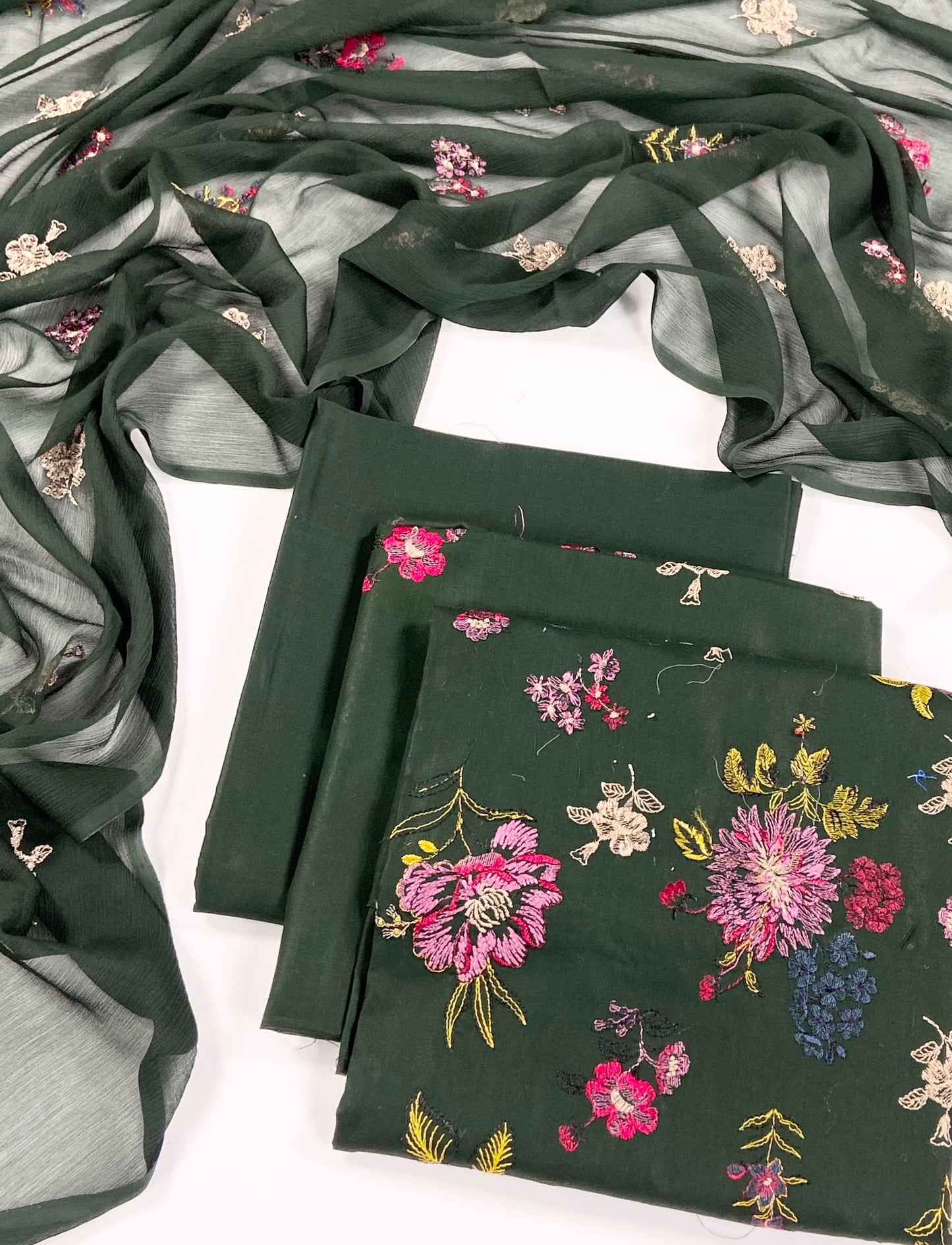 Bareeze Embroidered Lawn 3PC