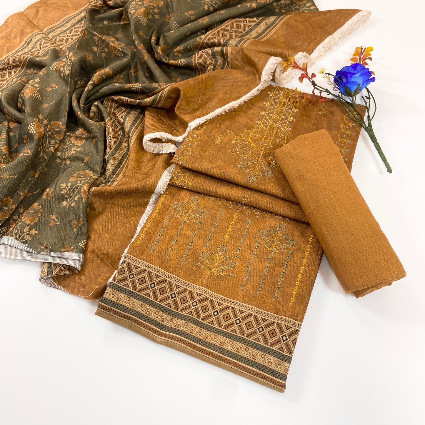 Anaya Noor Winter 2026 Plain Emb Khaddar 3PC