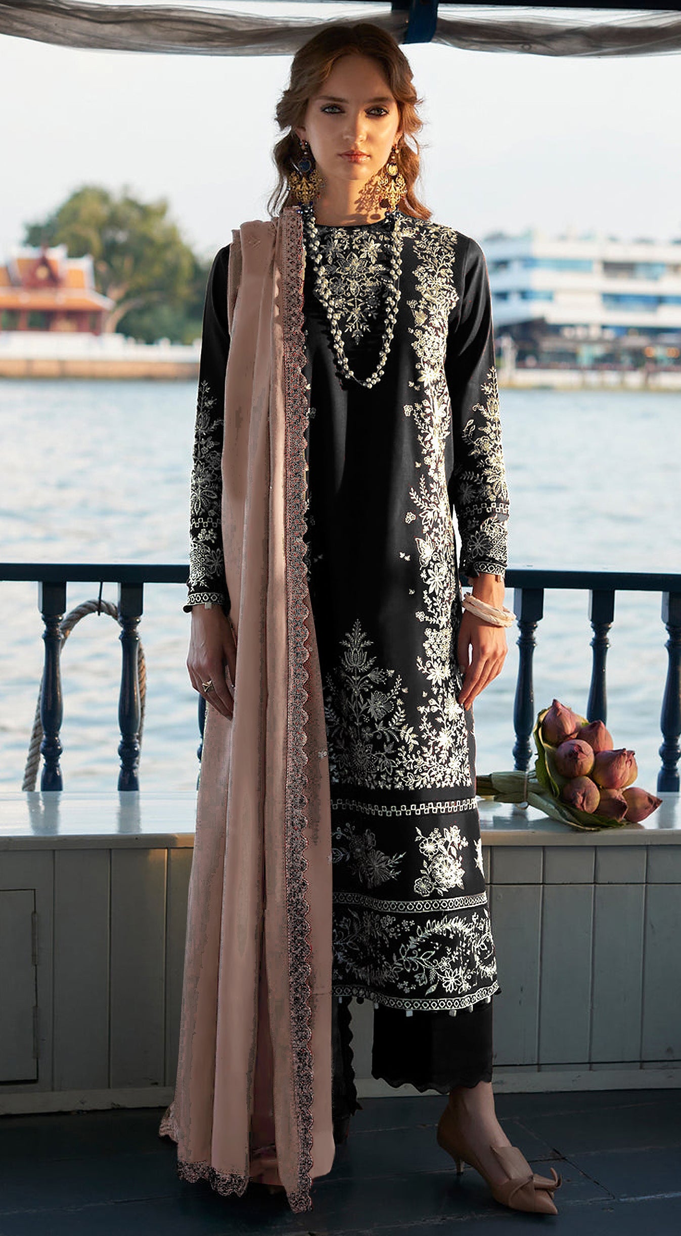 Zaha Khadija Shah Full Emb Lawn With Emb Patches 3PC