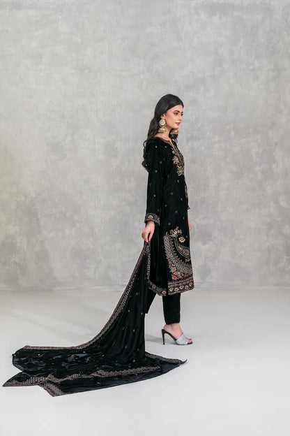 Sincera By Tawakkal Luxury Fancy Emb Cutdana Velvet 3PC