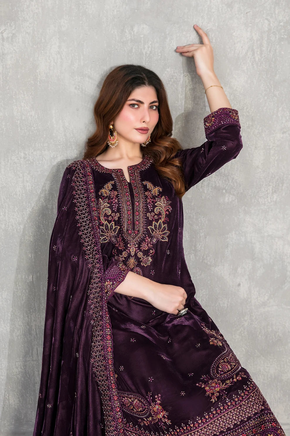 Sincera By Tawakkal Luxury Fancy Emb Cutdana Velvet 3PC