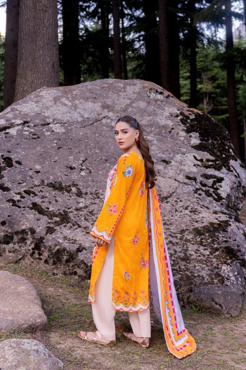 Riwayat By Shanaya Digital Printed Lawn 3PC