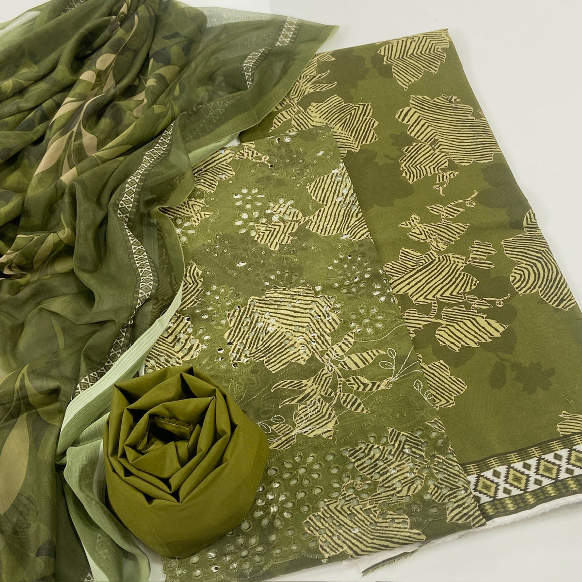 Dastaan By Sara Shahjahan Premium Chickenkari Lawn 3PC