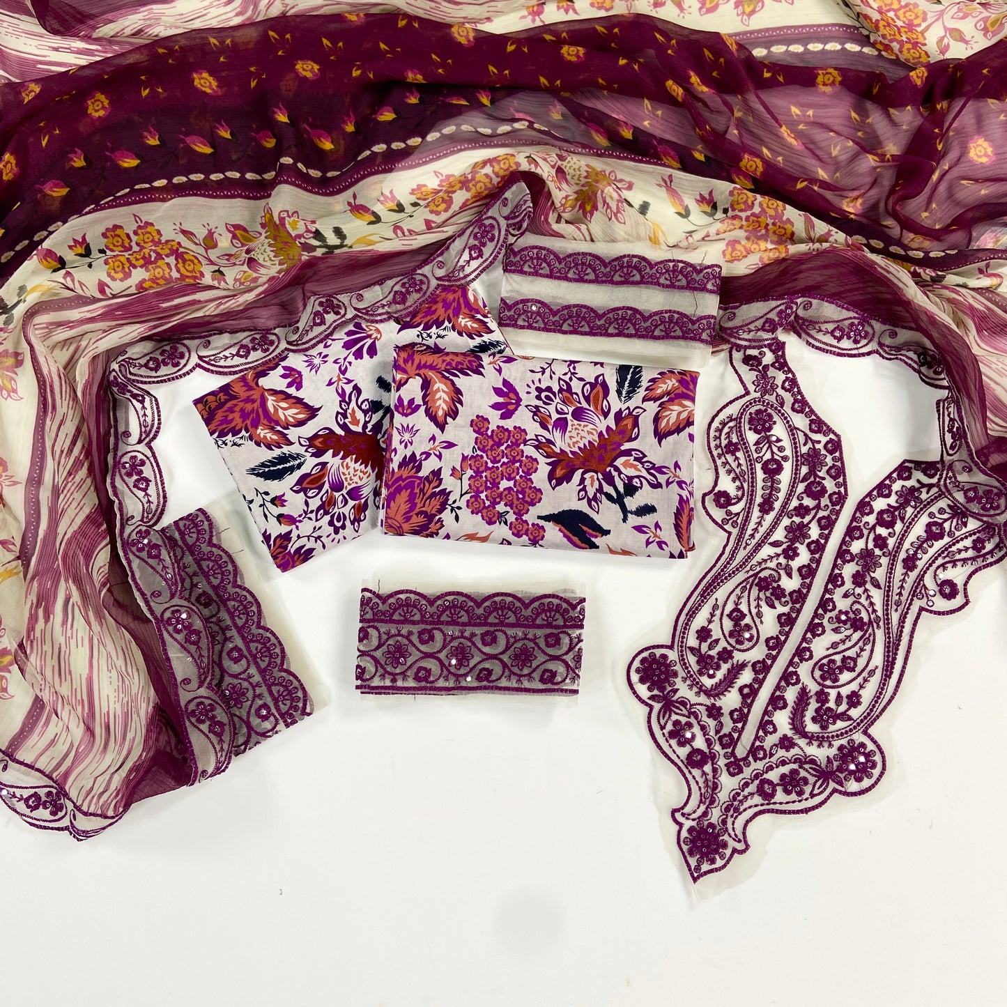 Baroque Embroiderd & Digital Printed Lawn 3PC