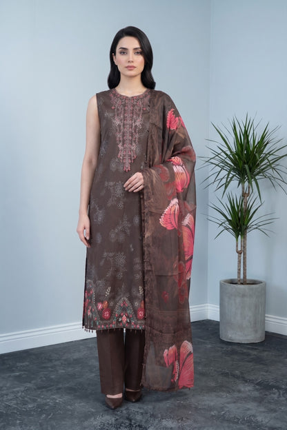 Shiffli Kari By Anaya Noor Emb Lawn 3PC