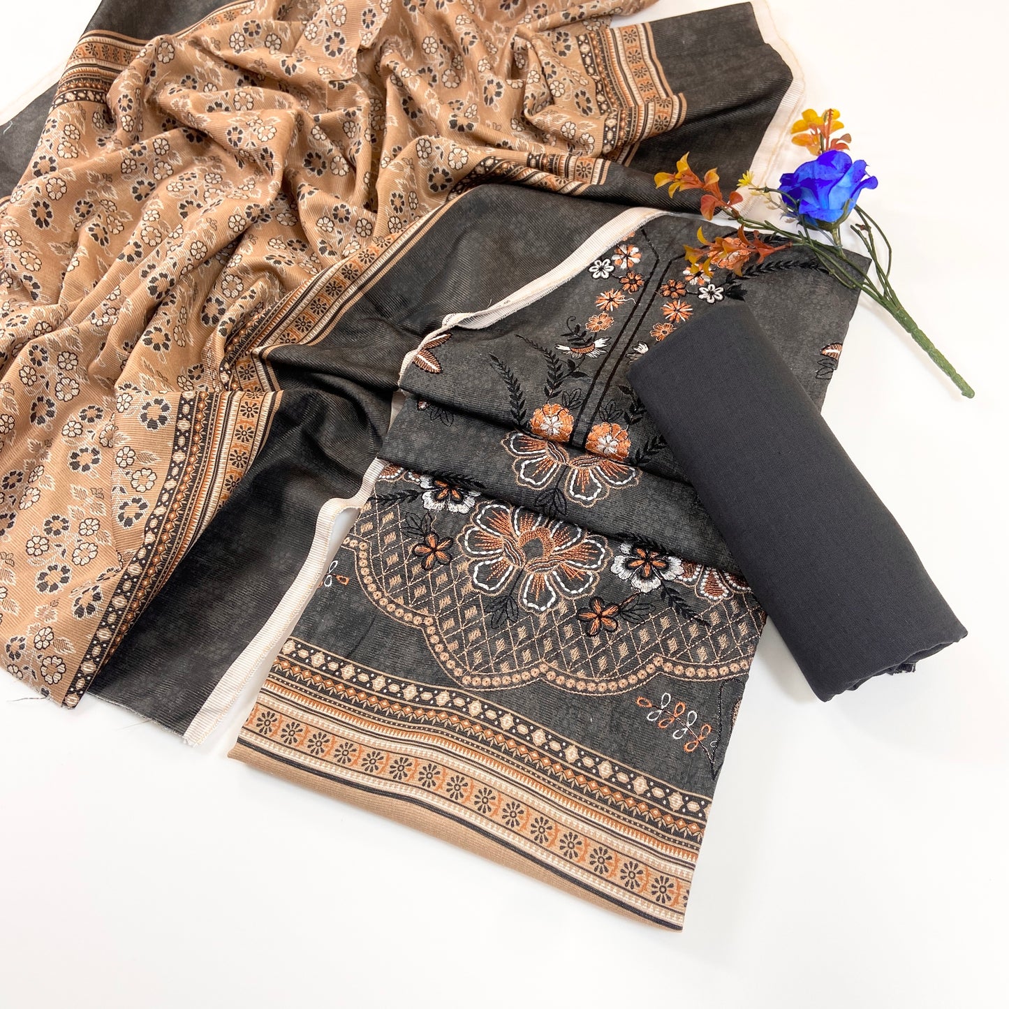 Anaya Noor Winter 2026 Plain Emb Khaddar 3PC