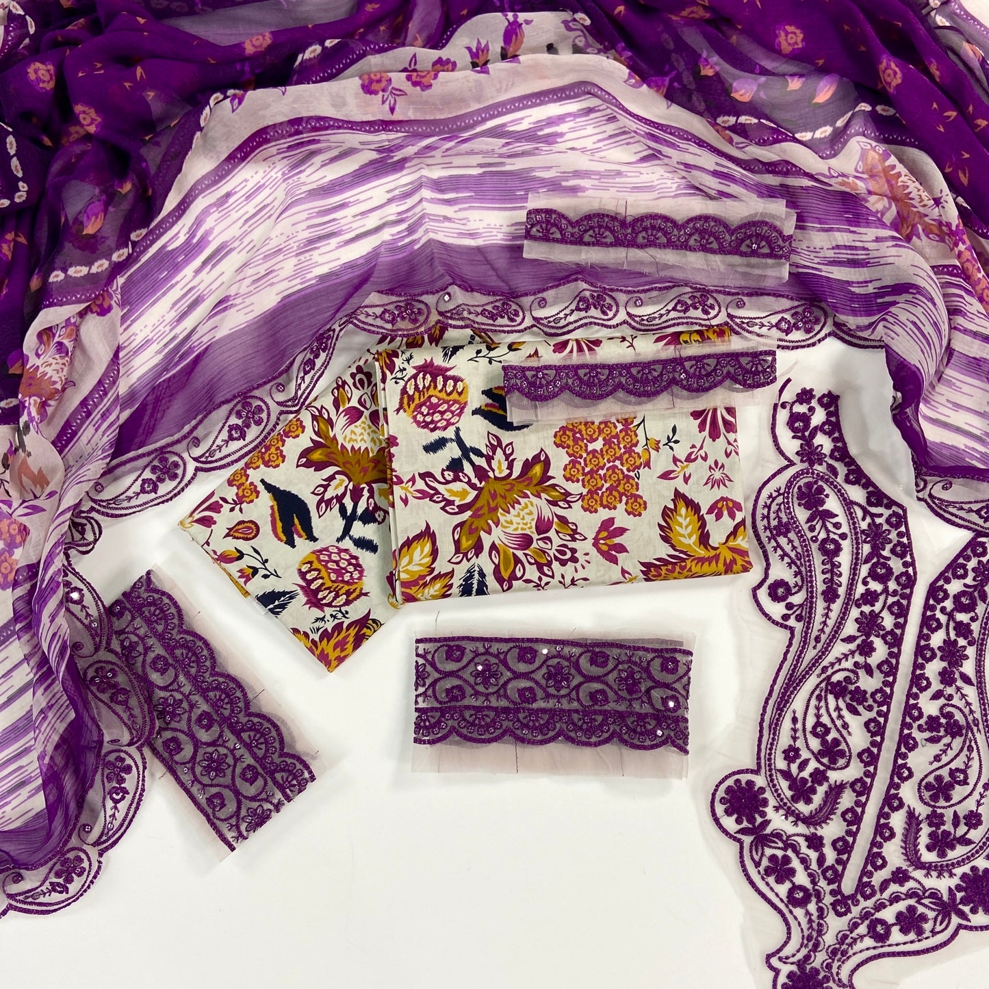 Baroque Embroiderd & Digital Printed Lawn 3PC