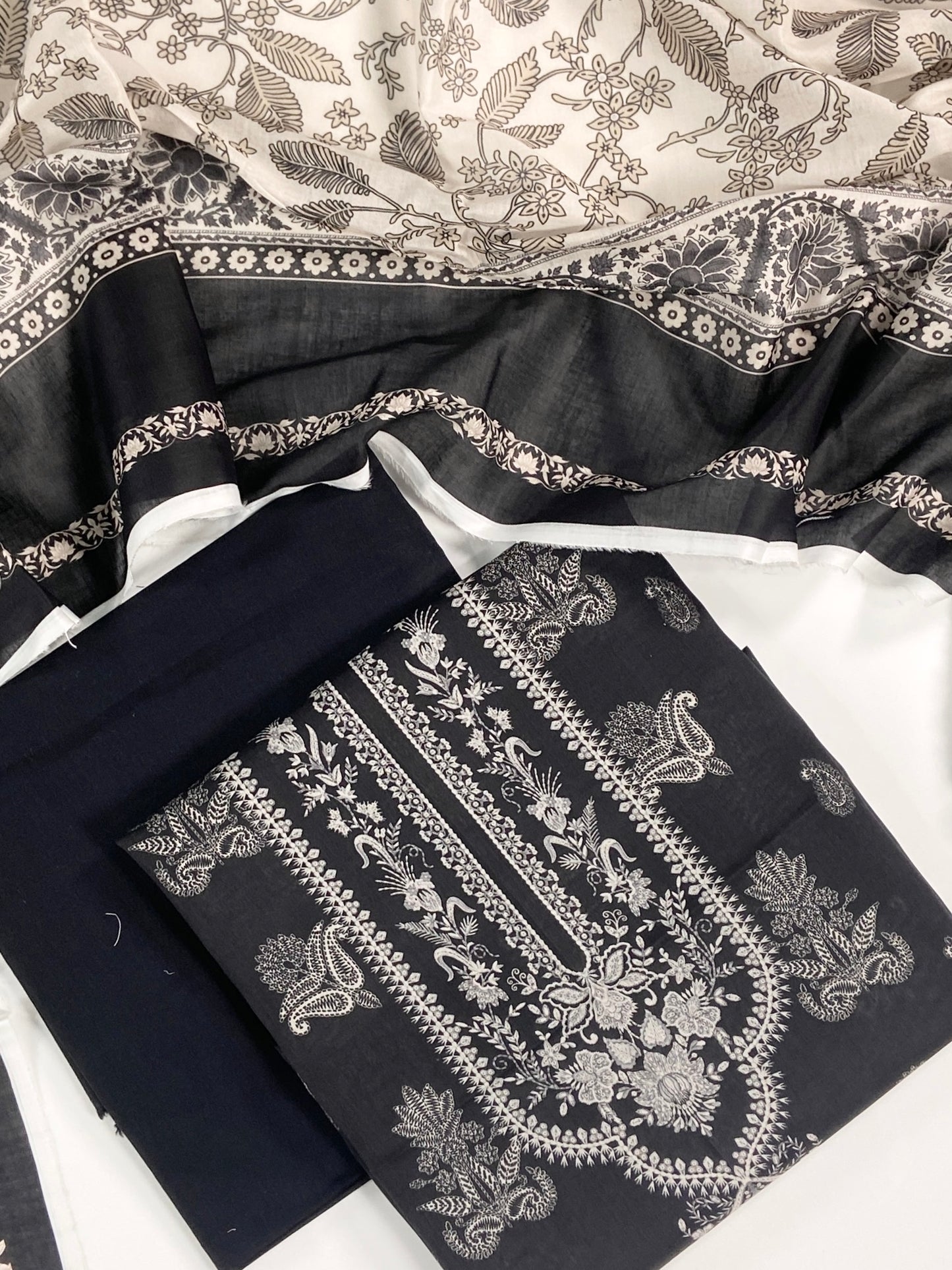 Mashaim Digital Printed Lawn 3PC