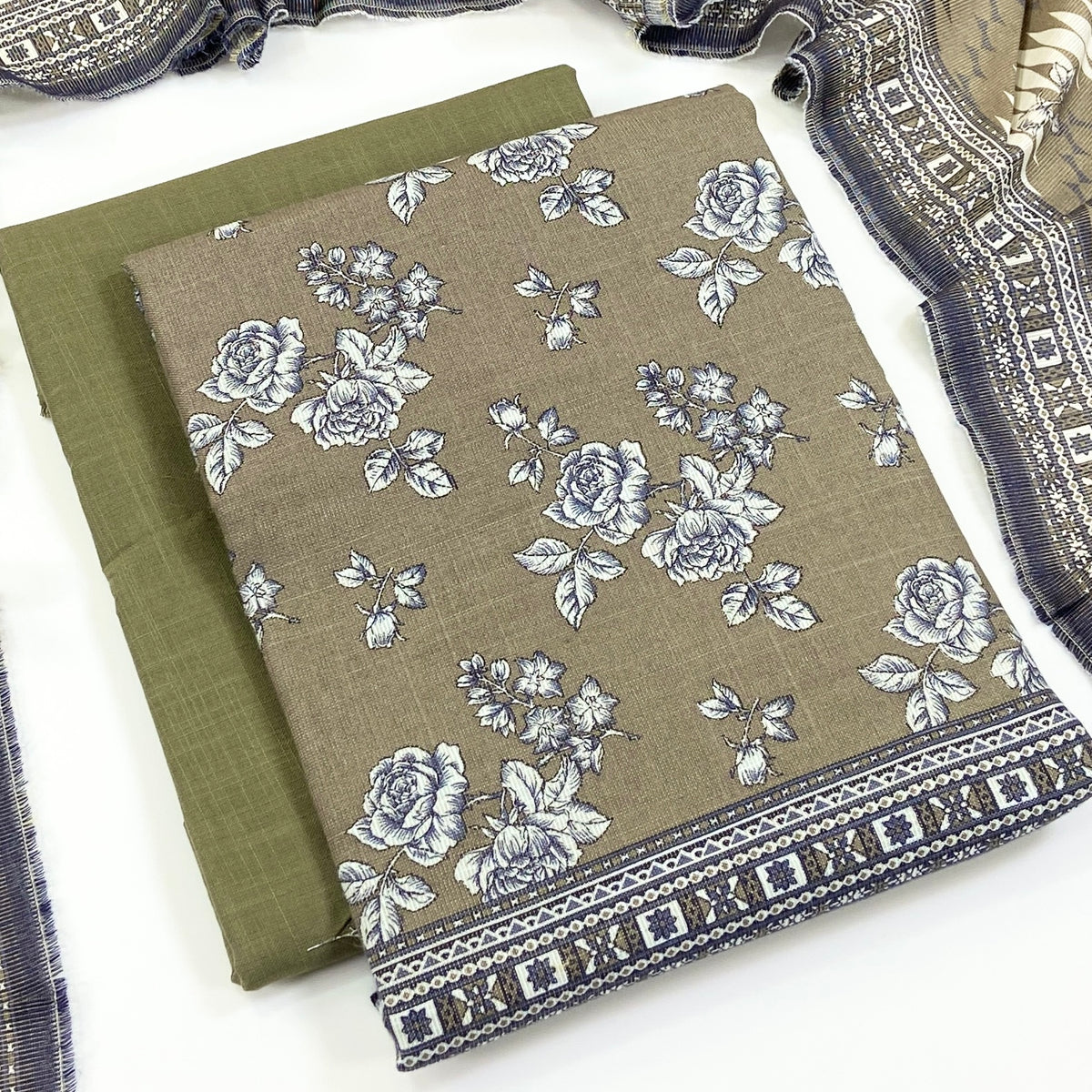 Anaya Noor Printed Chamki Khaddar 3PC