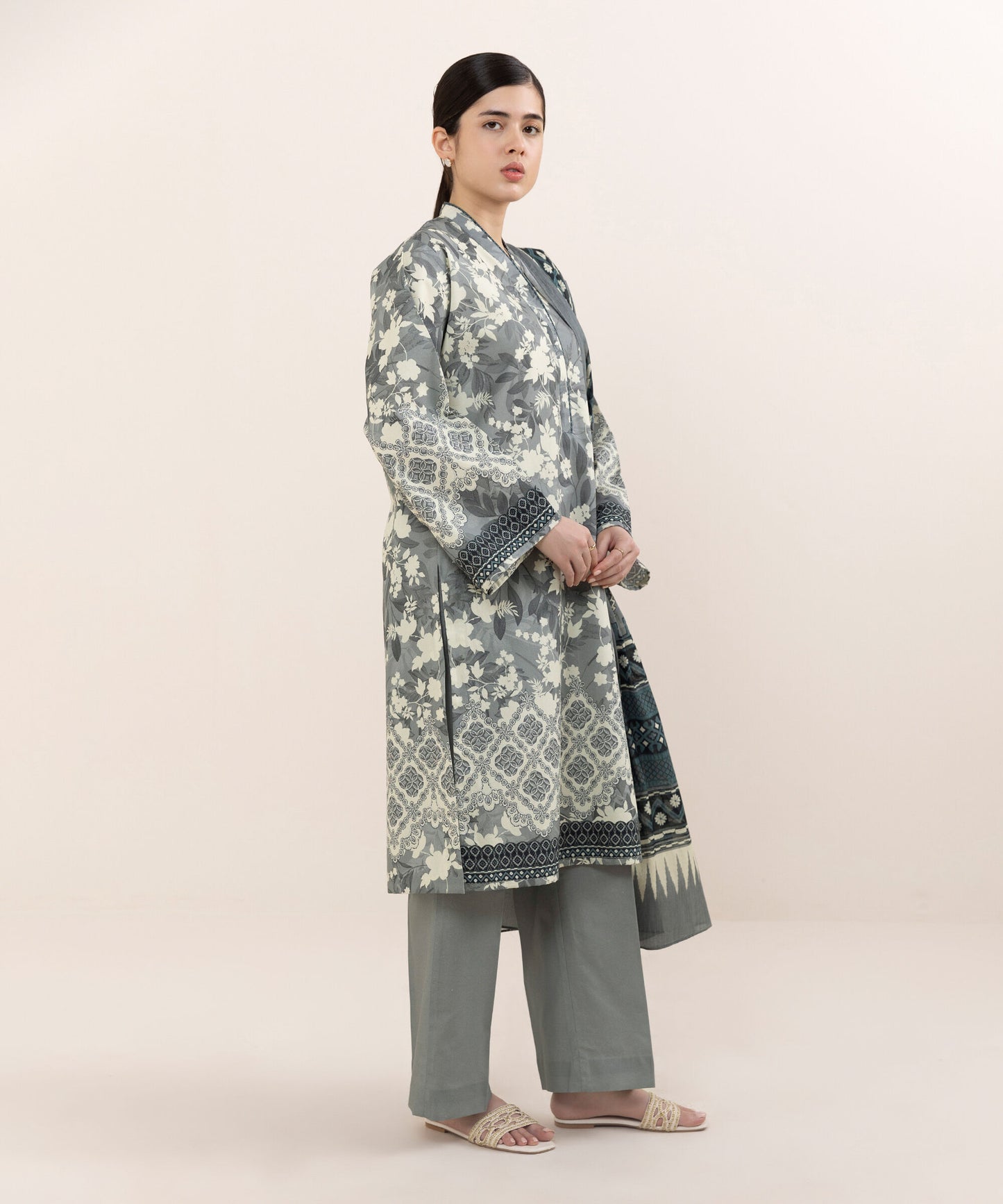Sapphire Daily Digital Printed Lawn 3PC