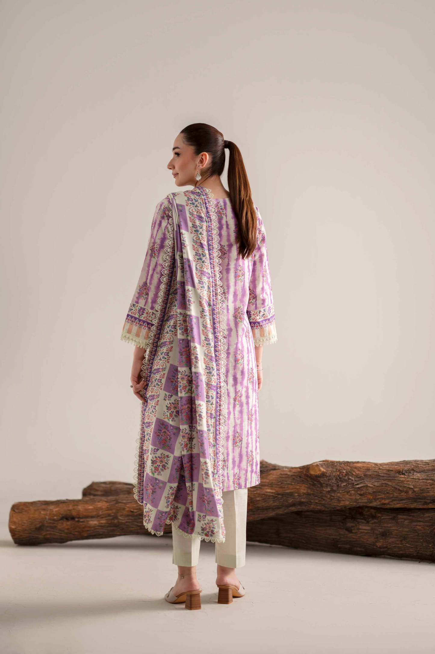 Nishat Digital Printed Lawn 3PC