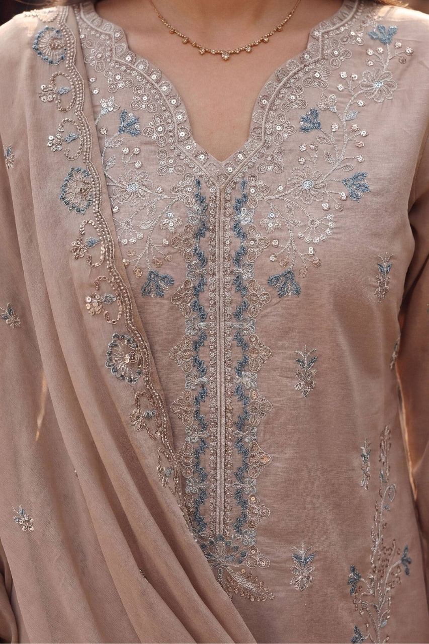 Fatima Bano By Dastak Luxury Emb Lawn Volume 3PC