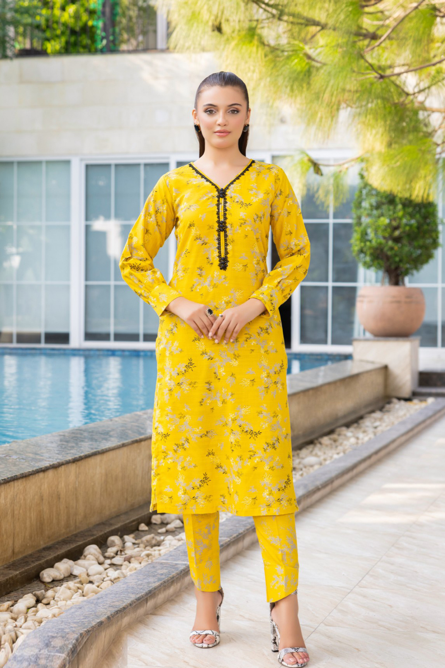 Raabi Digital Printed Khaddar 2PC