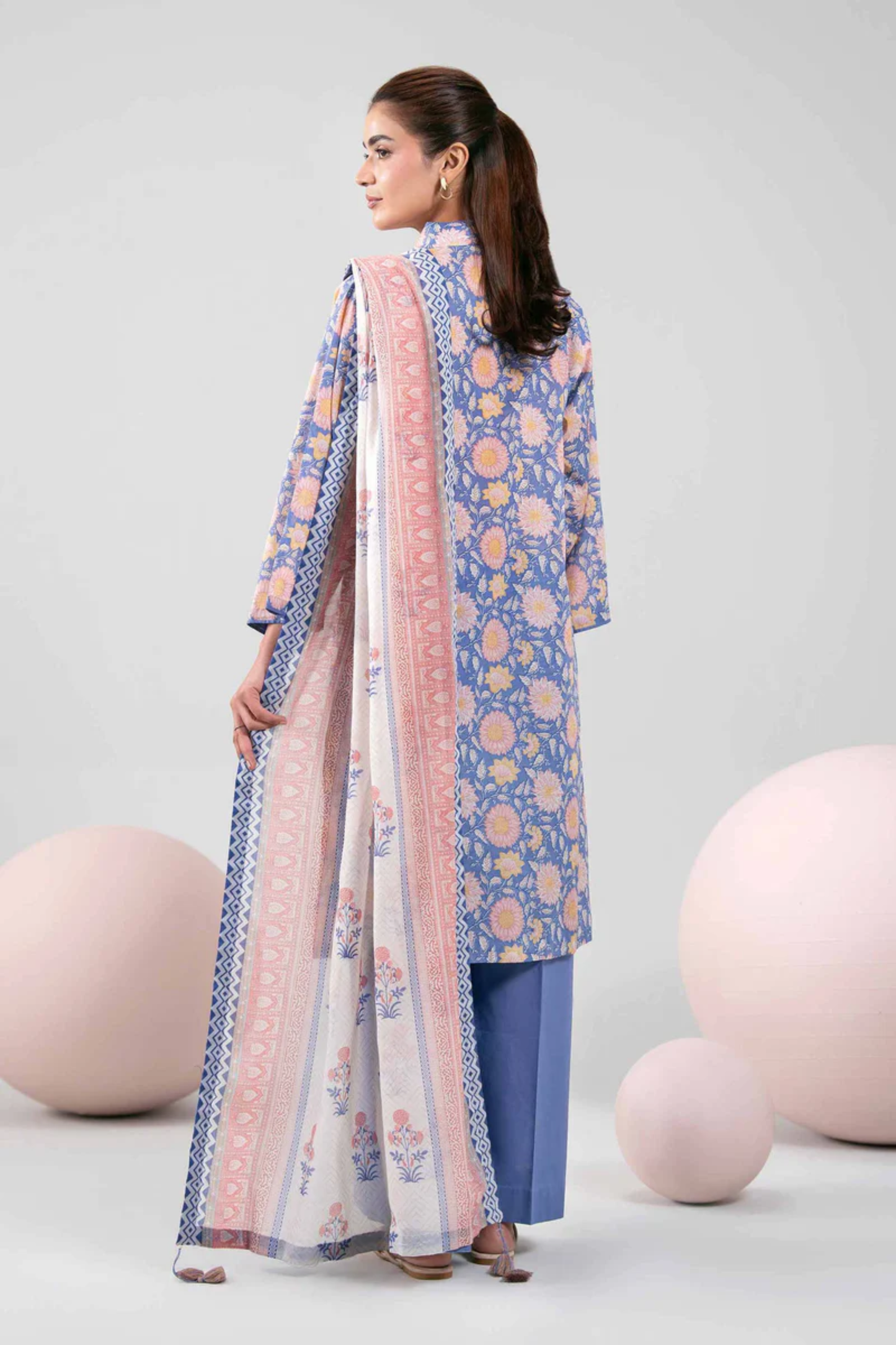 Nishat Digital Printed Lawn 3PC