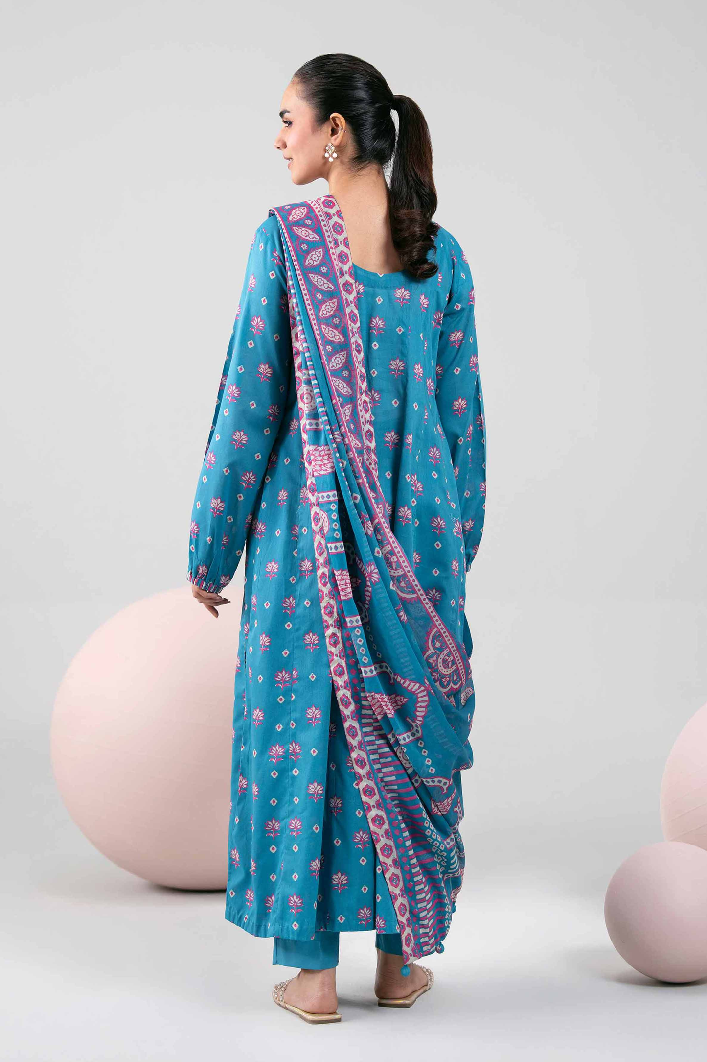 Nishat Digital Printed Lawn 3PC