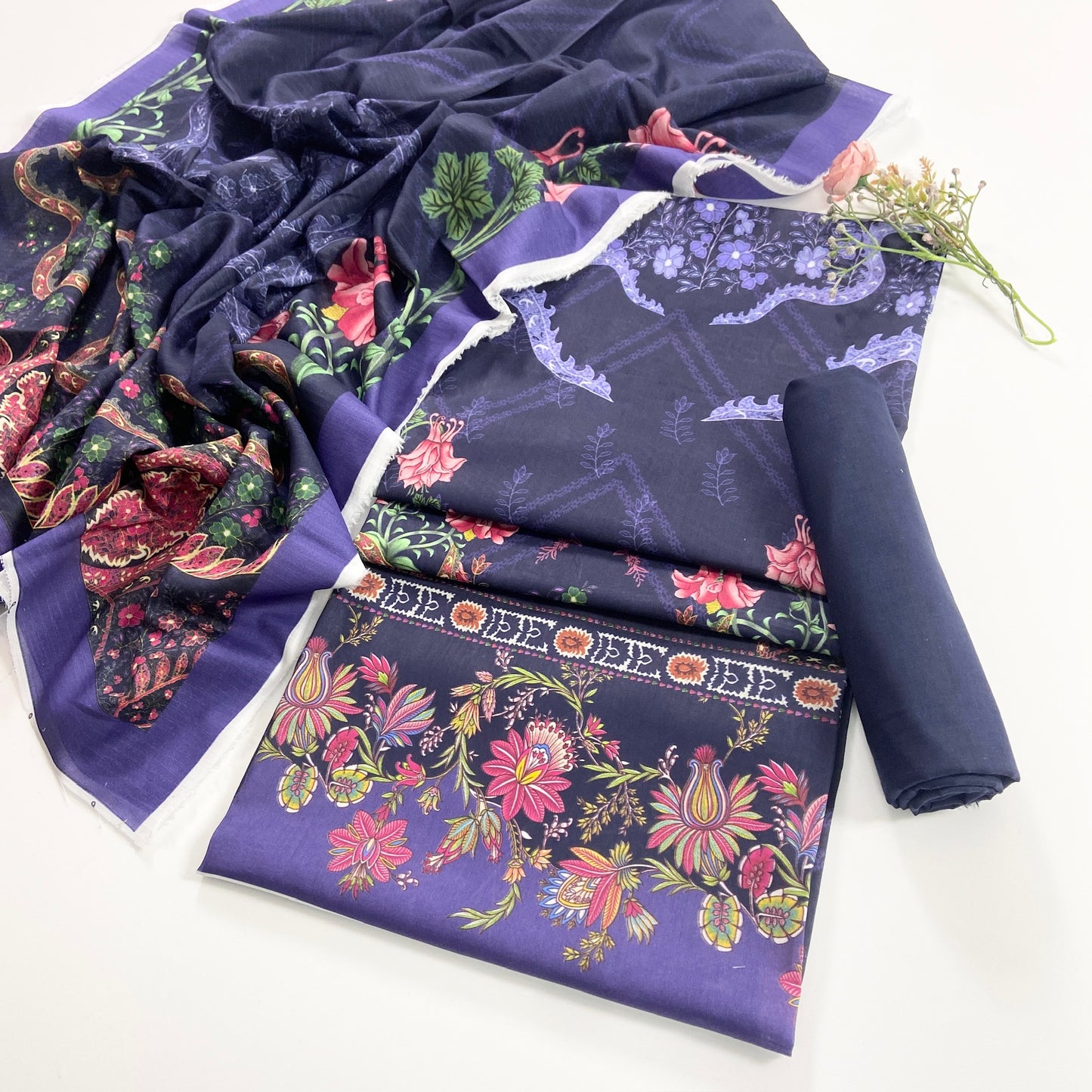 Raiha Premium Printed Lawn 3PC