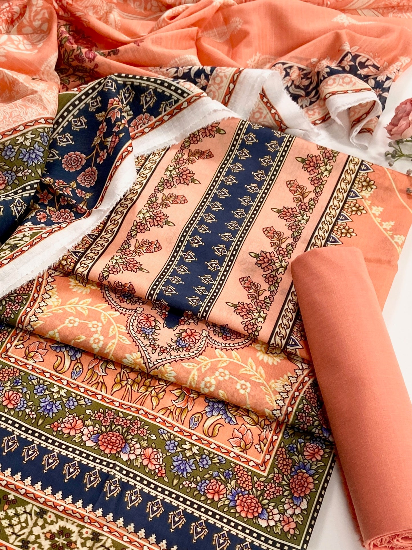 Raiha Premium Printed Lawn 3PC