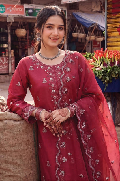 Fatima Bano By Dastak Luxury Emb Lawn Volume 3PC