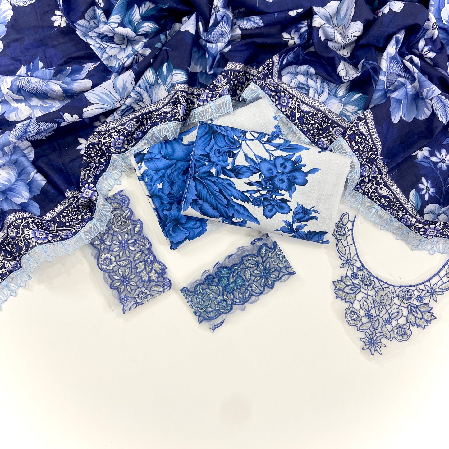 Iznik Emb Khaddar With Patches 3PC