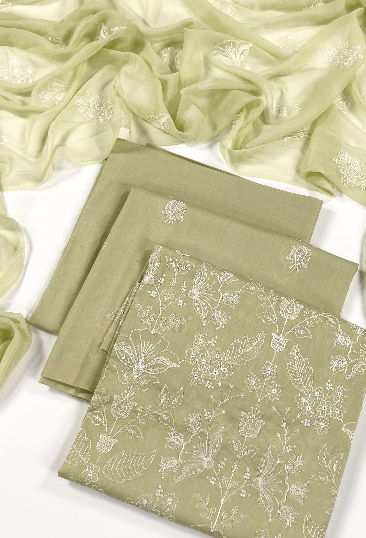 Bareeze Embroidered Lawn 3PC