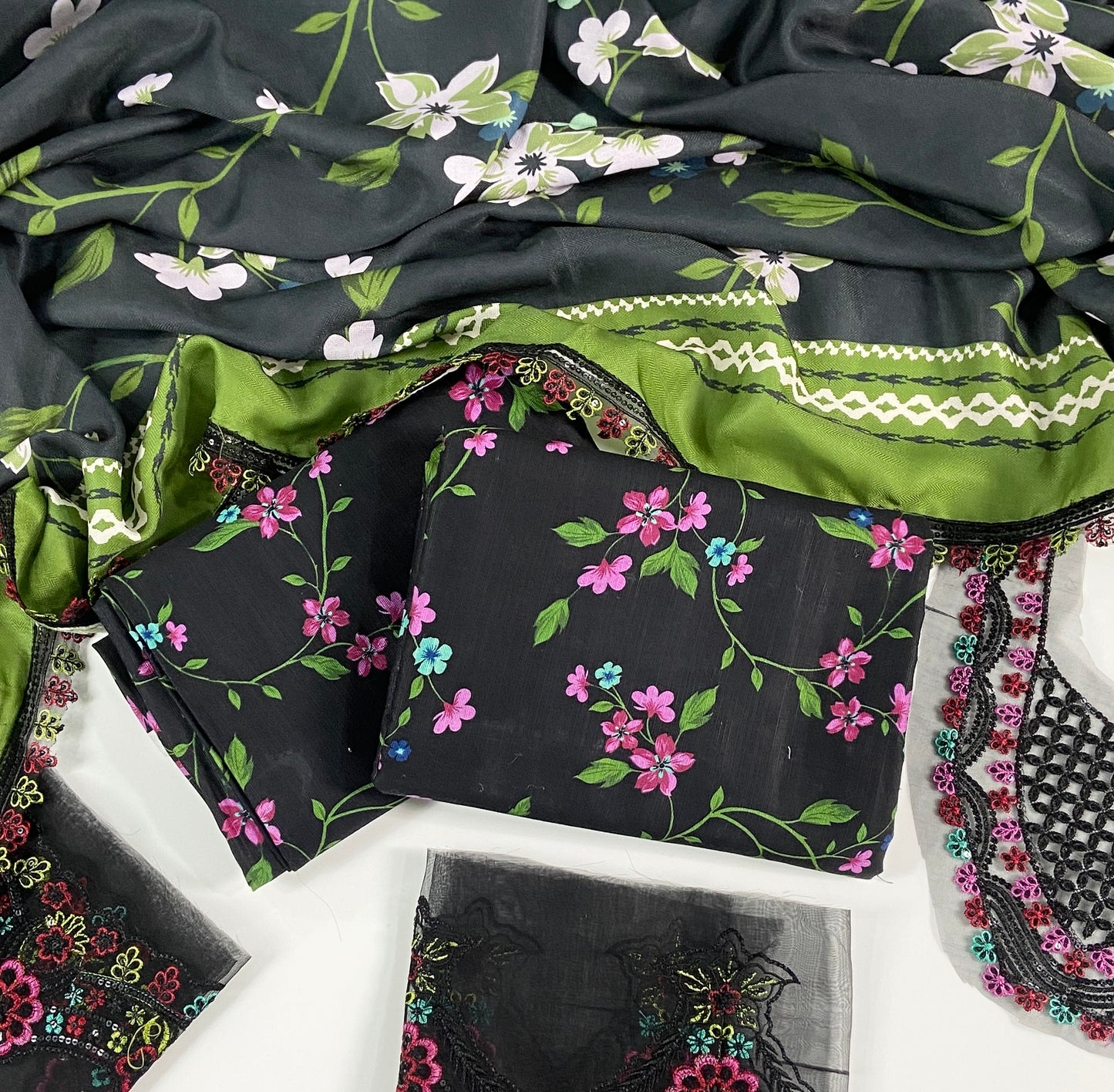 Baroque Printed Slub Khaddar With Emb Patches 3PC