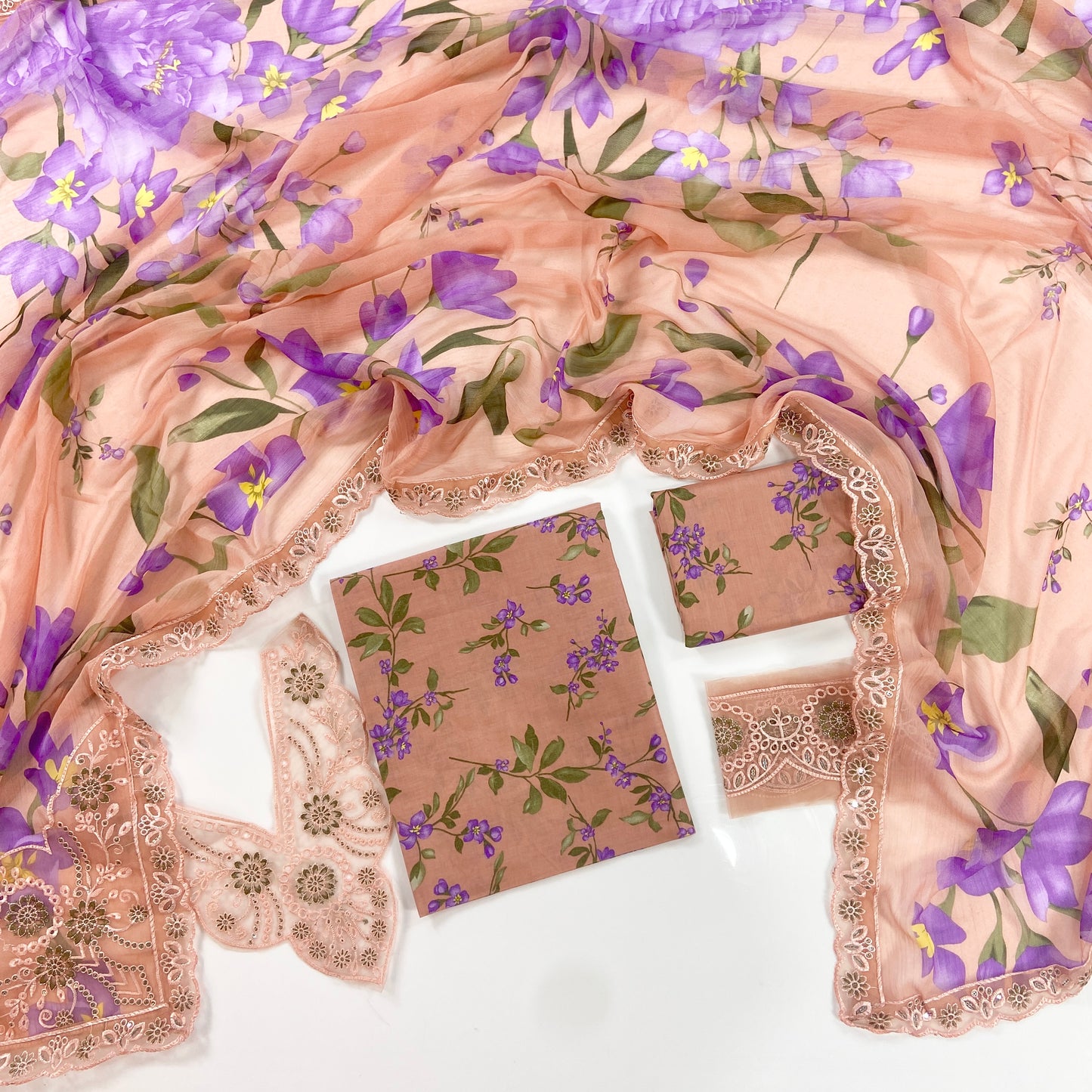 Iznik Embroiderd & Digital Printed Lawn 3PC