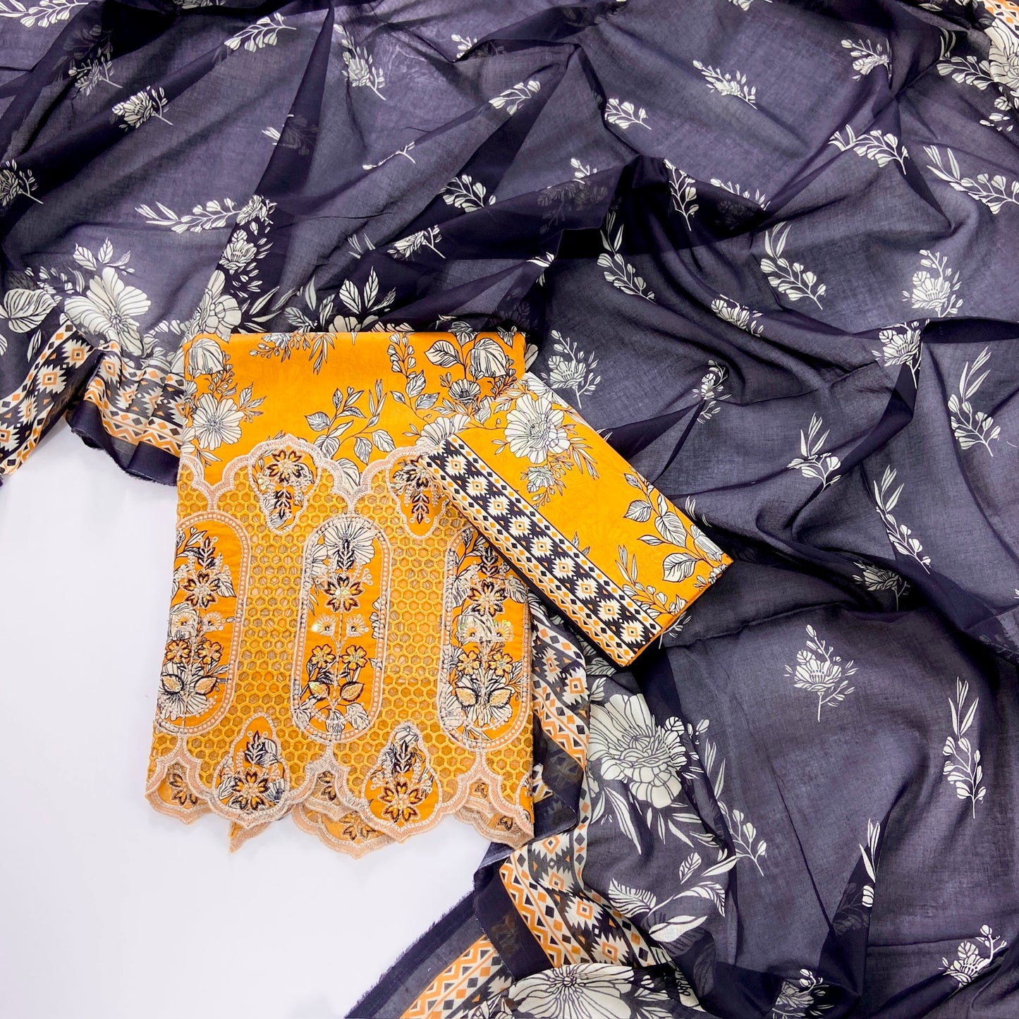 Rameen By Anaya Noor Printed & Laser Cutwork Emb Lawn 3PC
