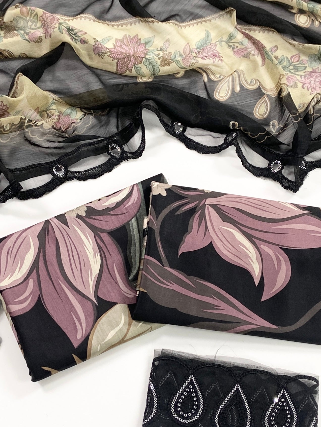 Baroque Embroiderd & Digital Printed Lawn 3PC