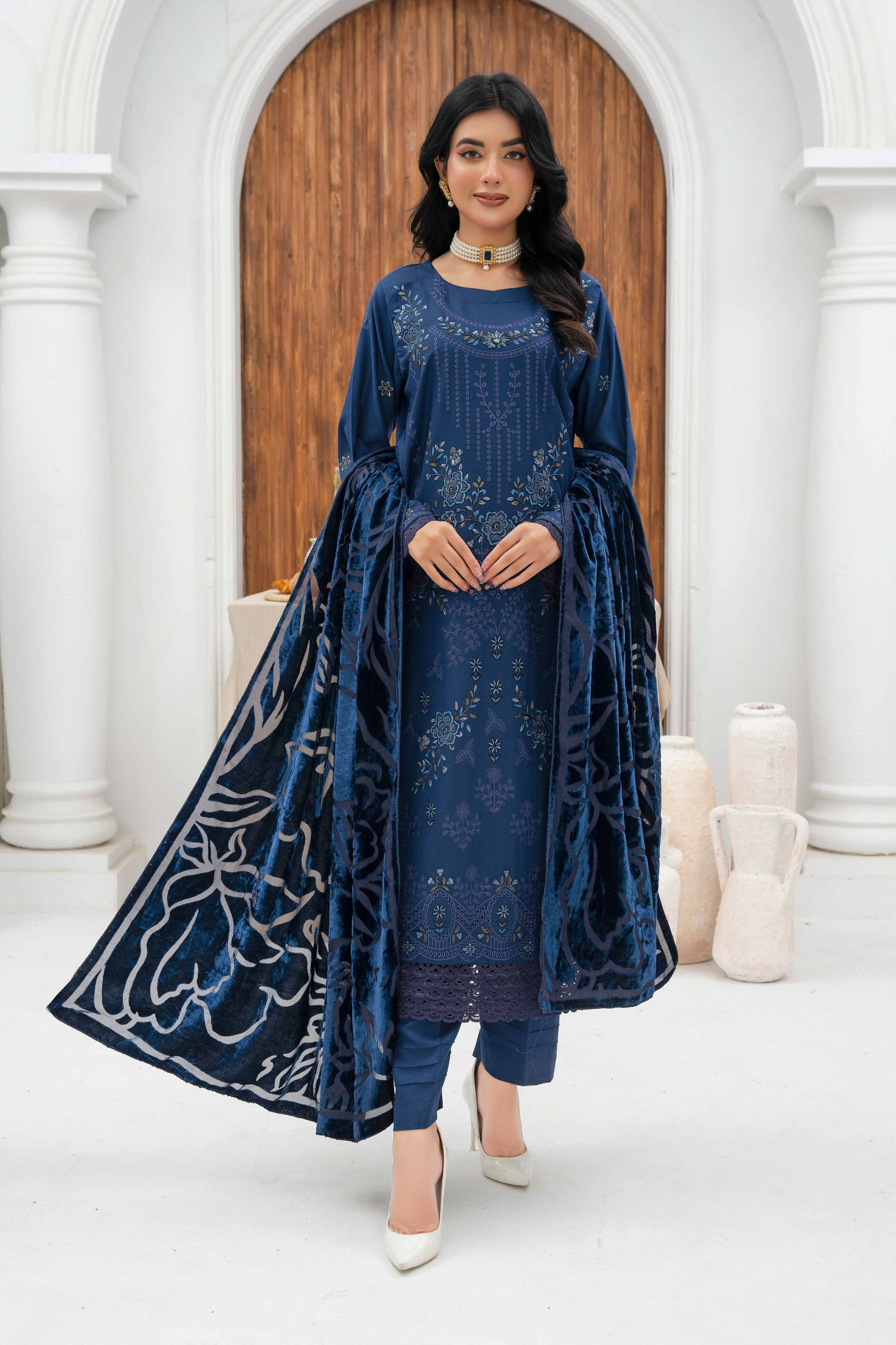 Rajwan Emb Dhanak with Plachi Shawl 3PC