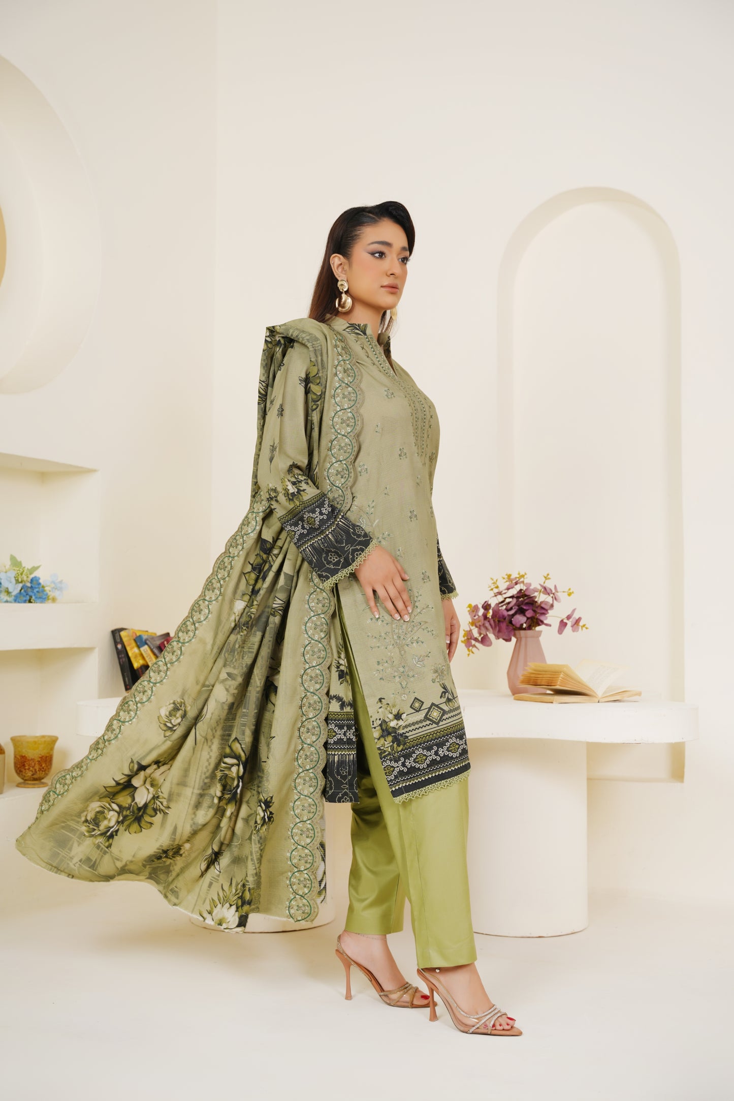 Riwayat-e-Sardi By Anaya Noor Emb Linen 3PC