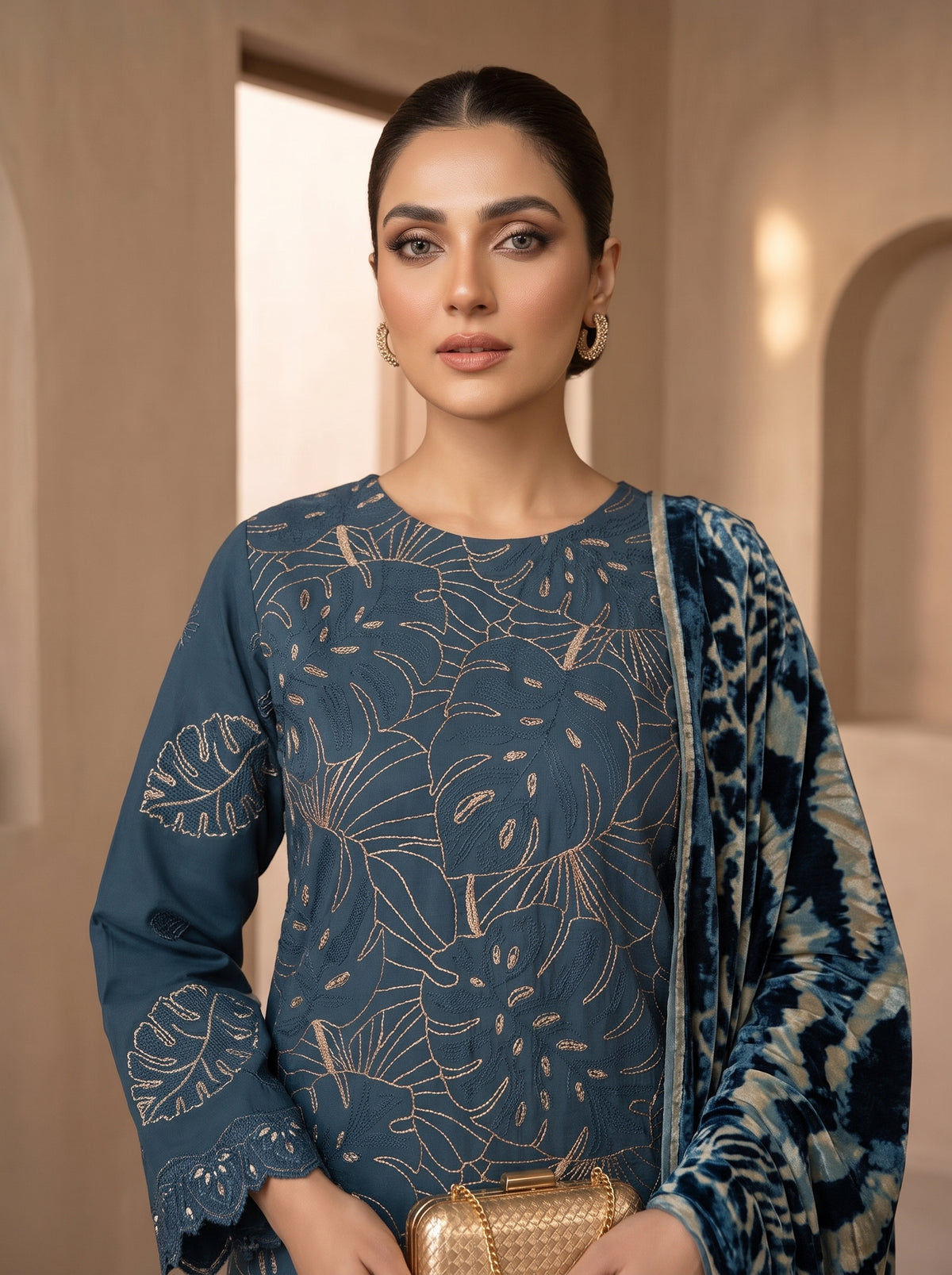 Luxuria By Anaya Noor Heavy Emb Dhanak With Plachi Shawl 3PC