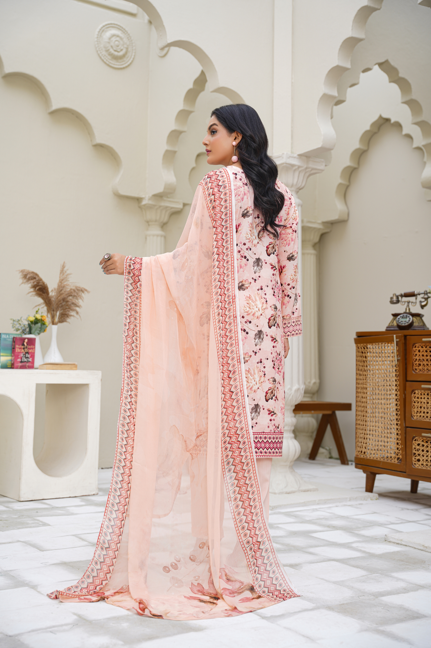 Anaya – Aaghaz-e-Sardi 3PC Viscose Suit