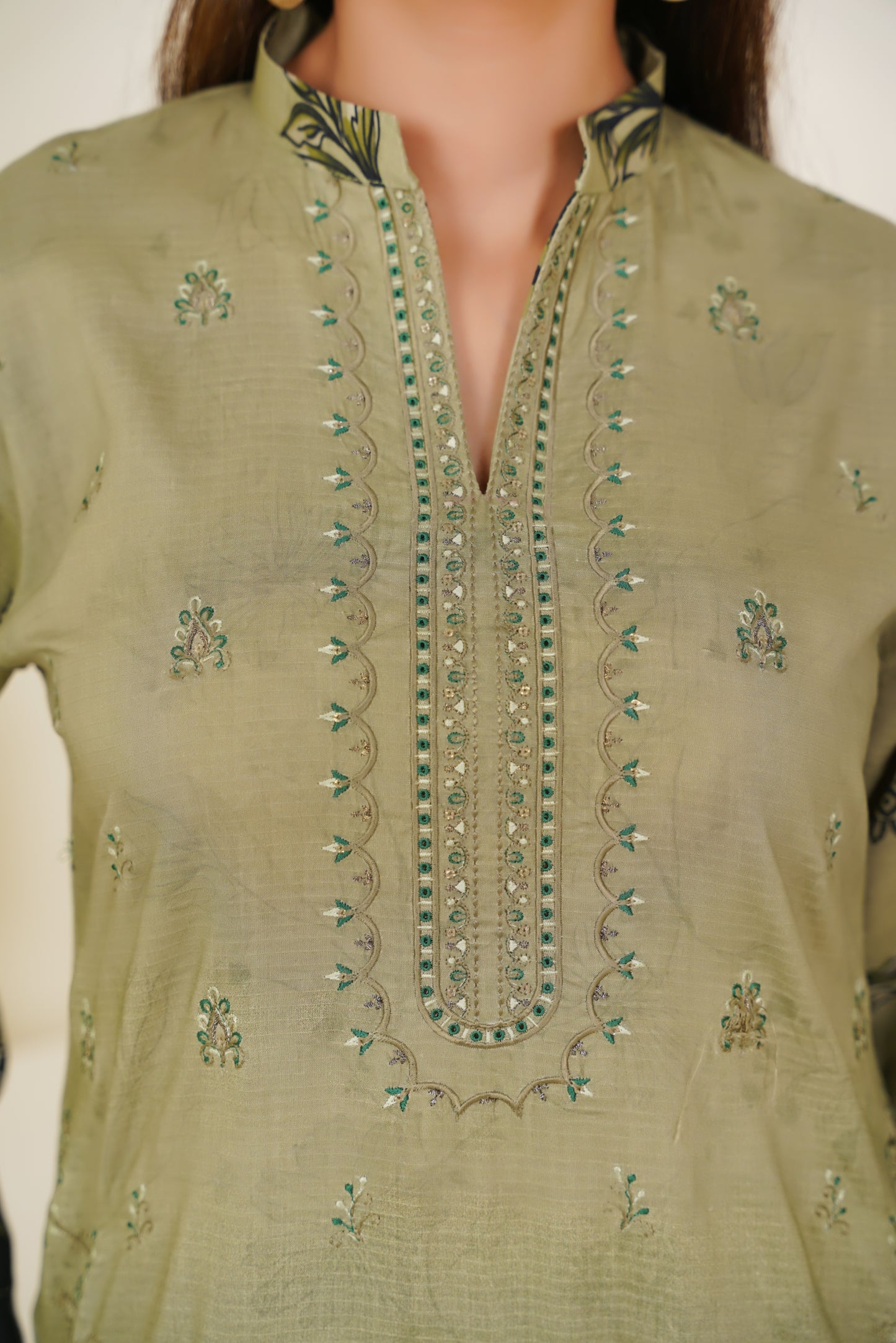 Riwayat-e-Sardi By Anaya Noor Emb Linen 3PC