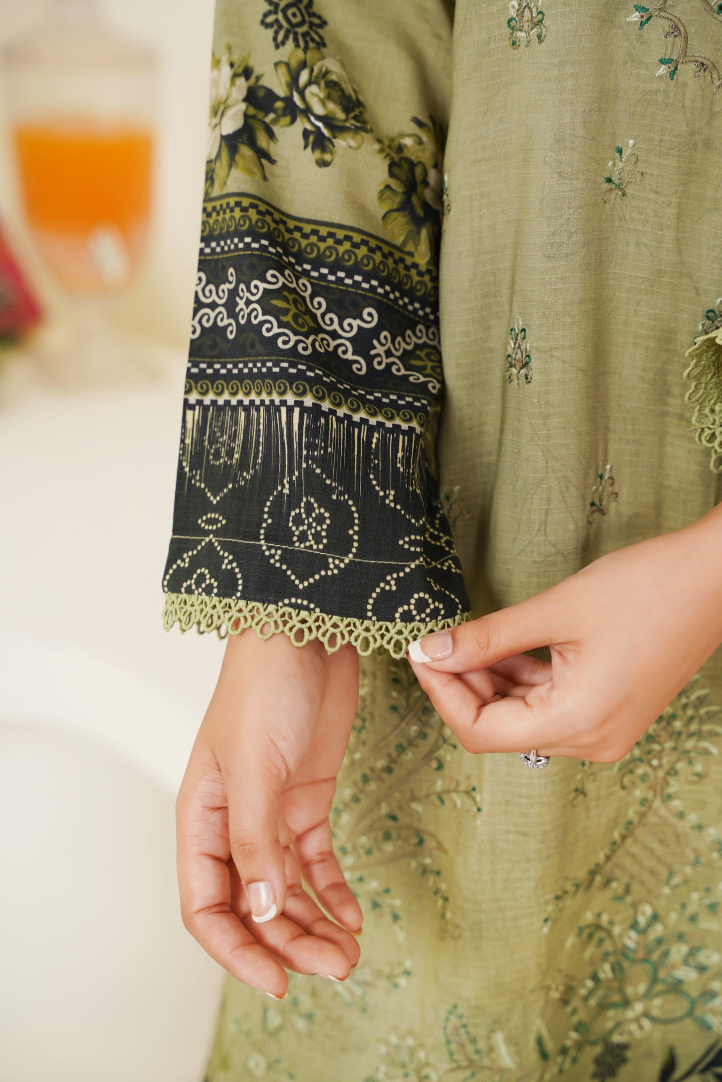 Riwayat-e-Sardi By Anaya Noor Emb Linen 3PC