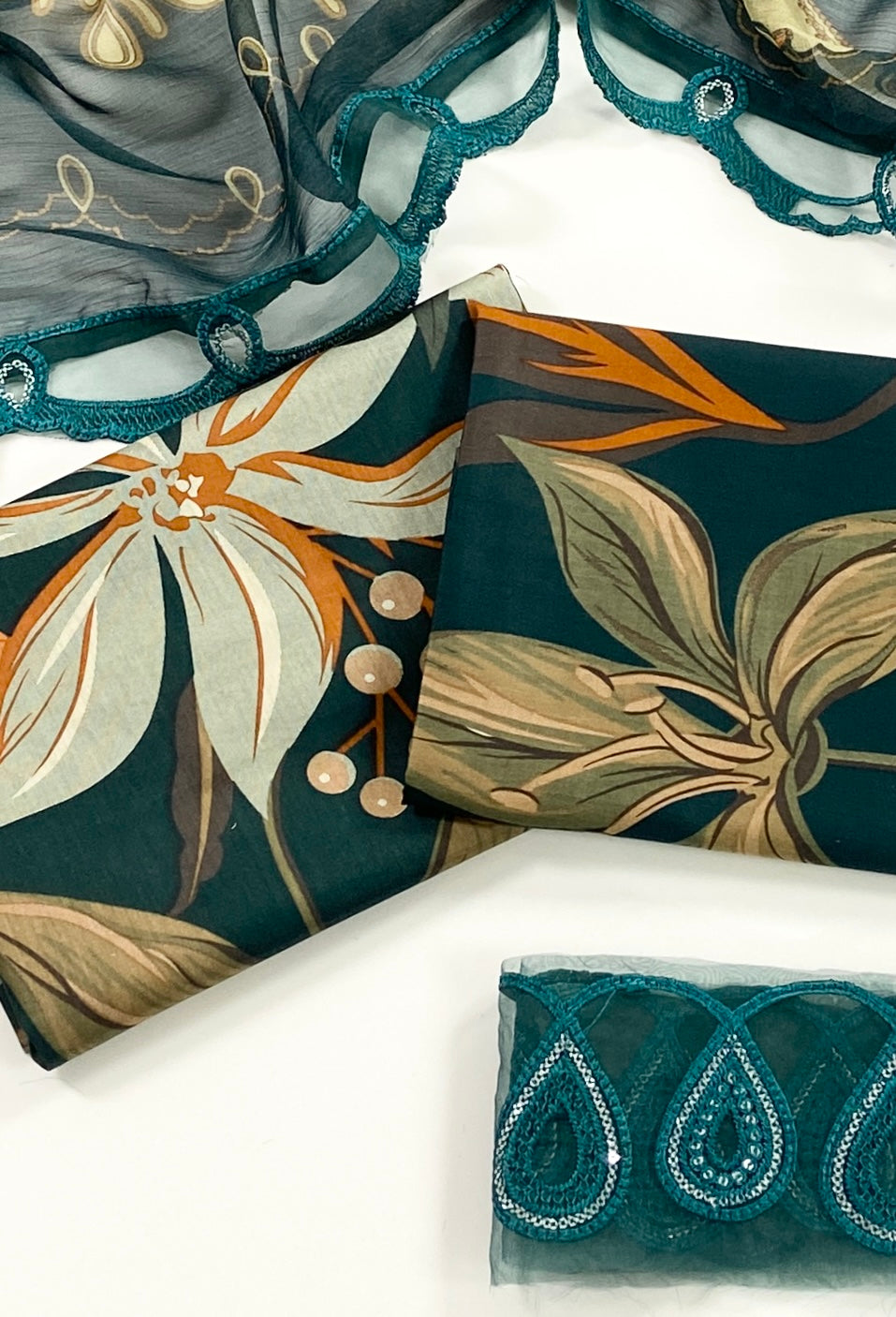 Baroque Embroiderd & Digital Printed Lawn 3PC