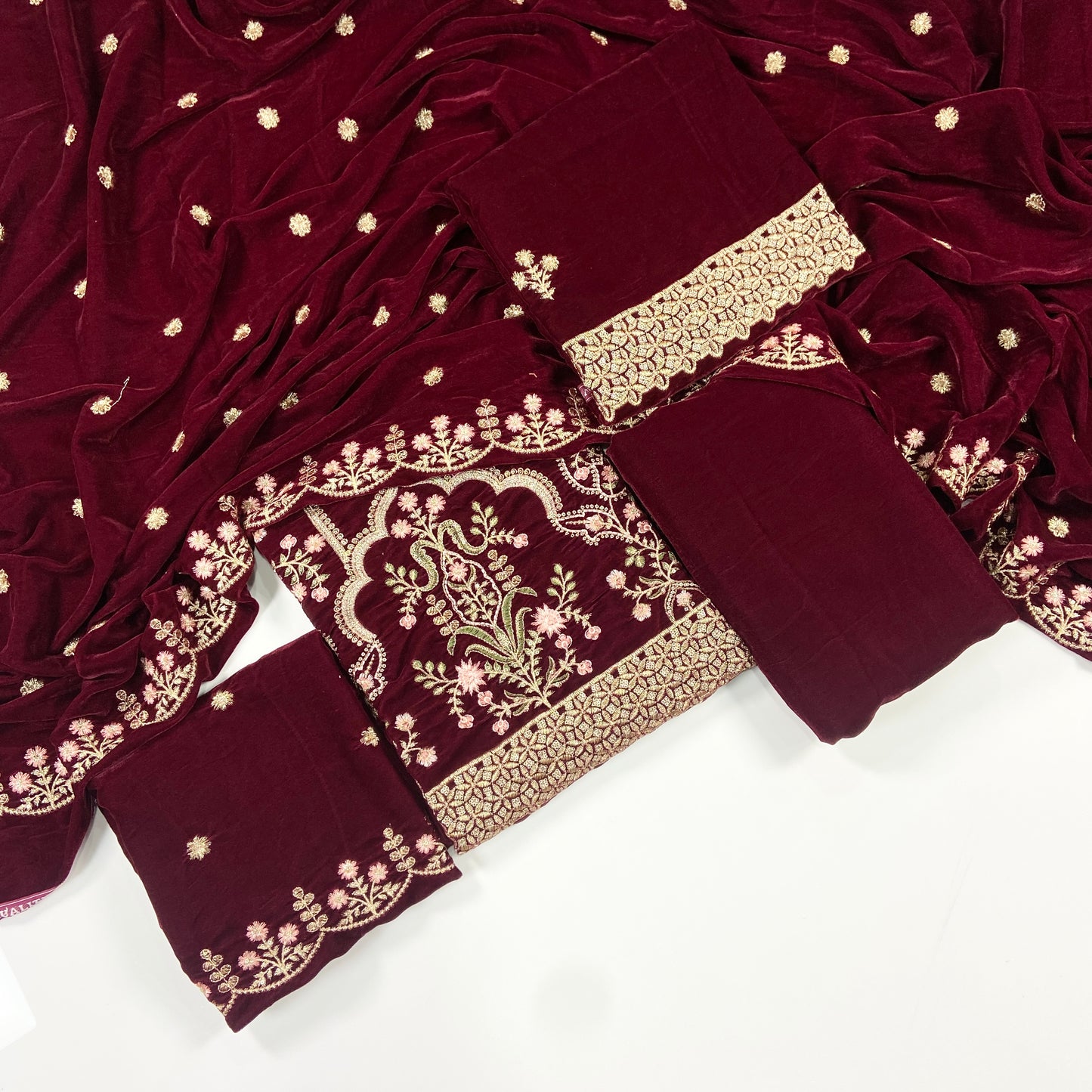 Maria B Luxury Velvet Embroidered Suit – 3PC