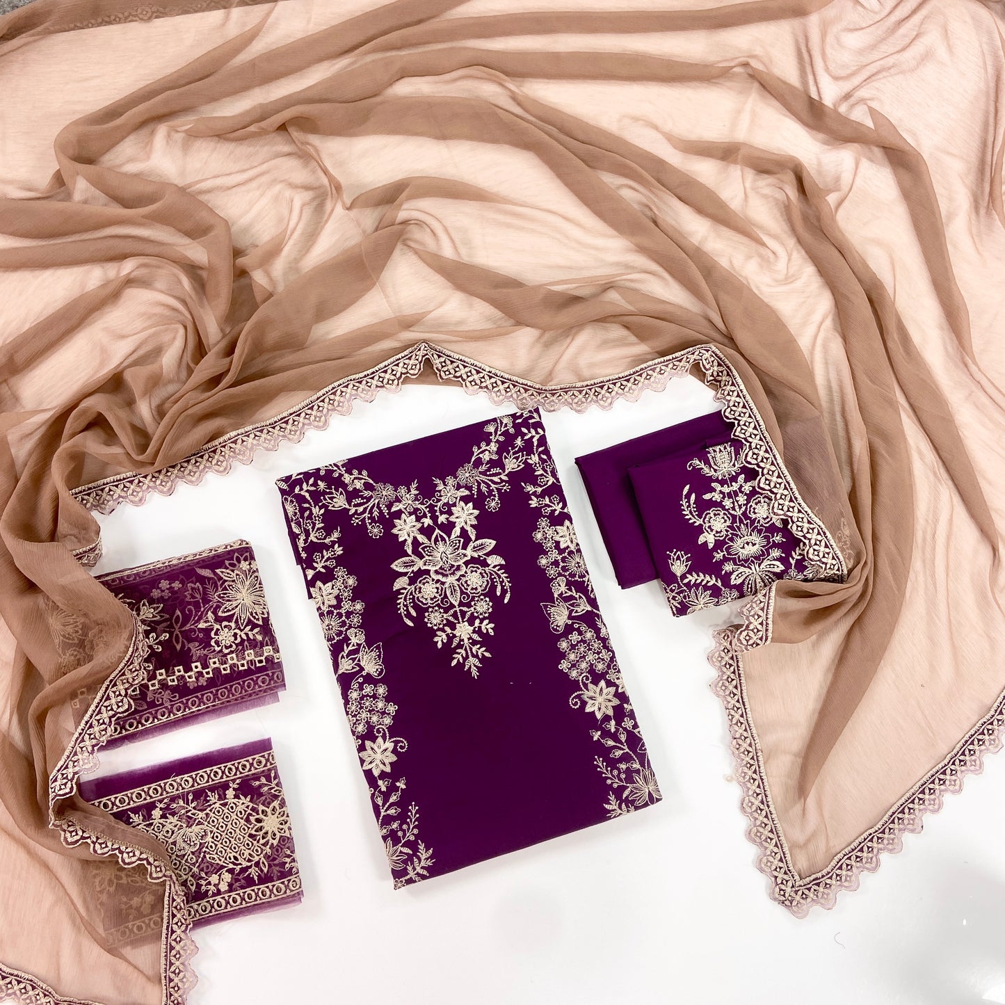 Zaha Khadija Shah Full Emb Lawn With Emb Patches 3PC