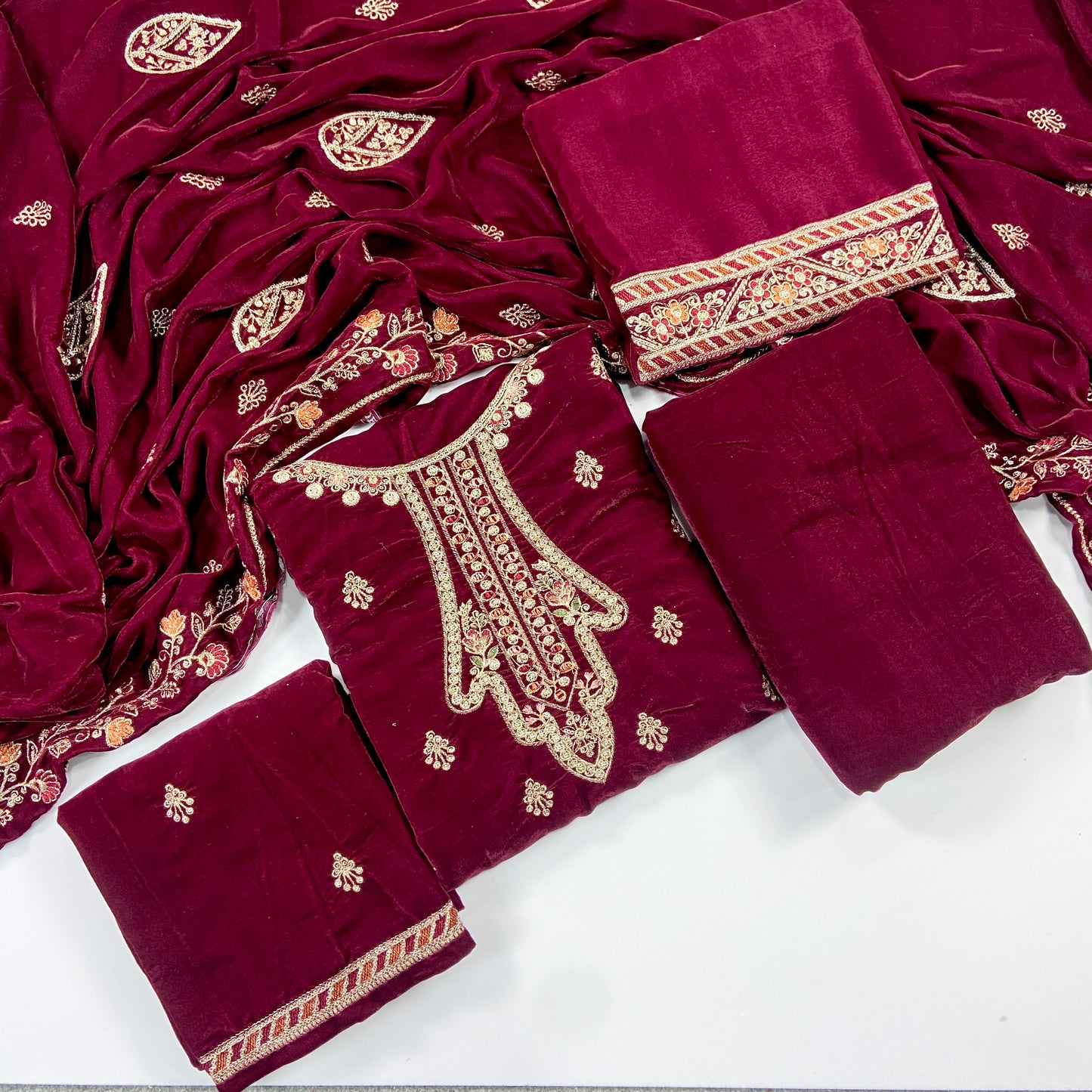 Maria B Luxury Velvet Embroidered Suit – 3PC