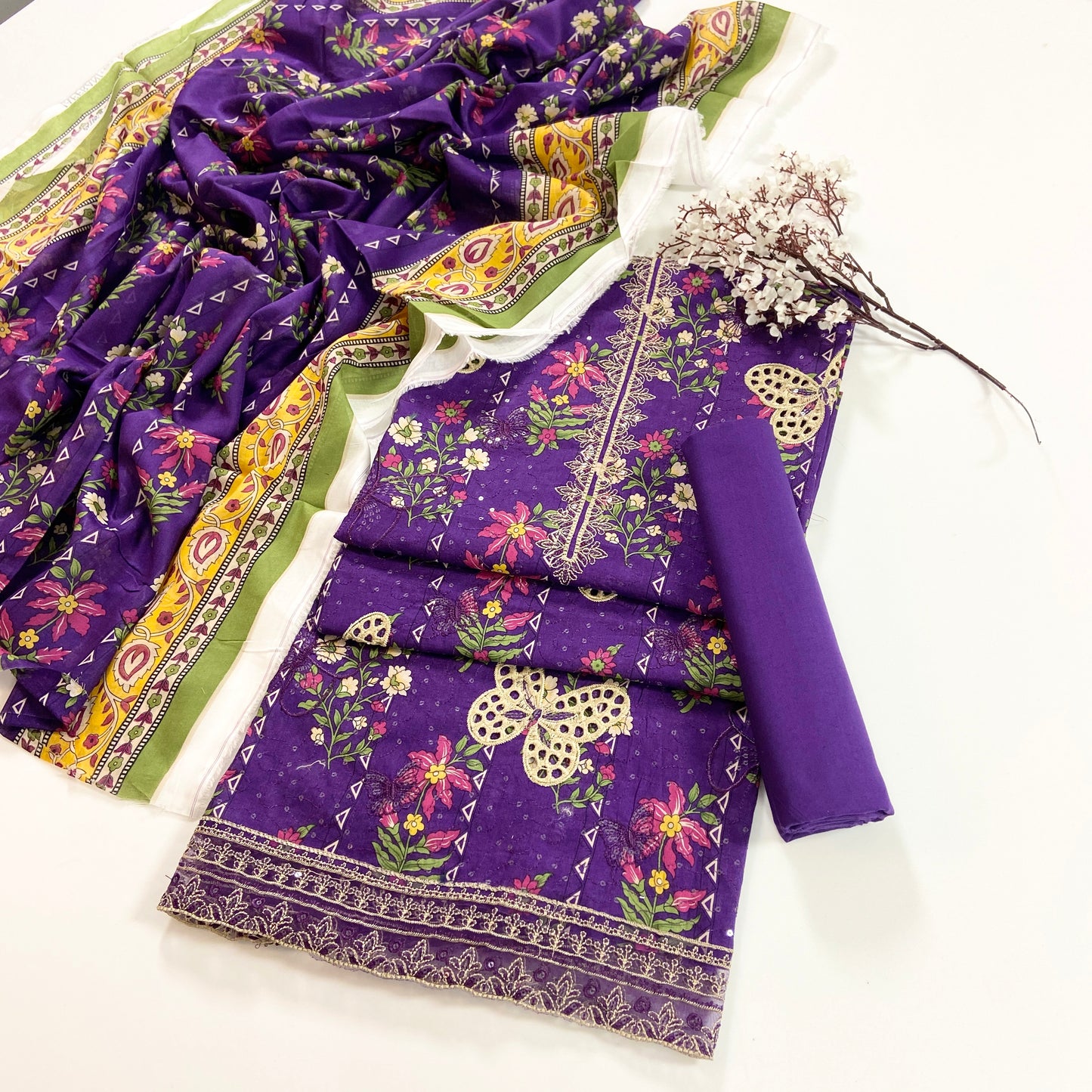 Maliha By Anaya Noor Emb Lawn 3PC