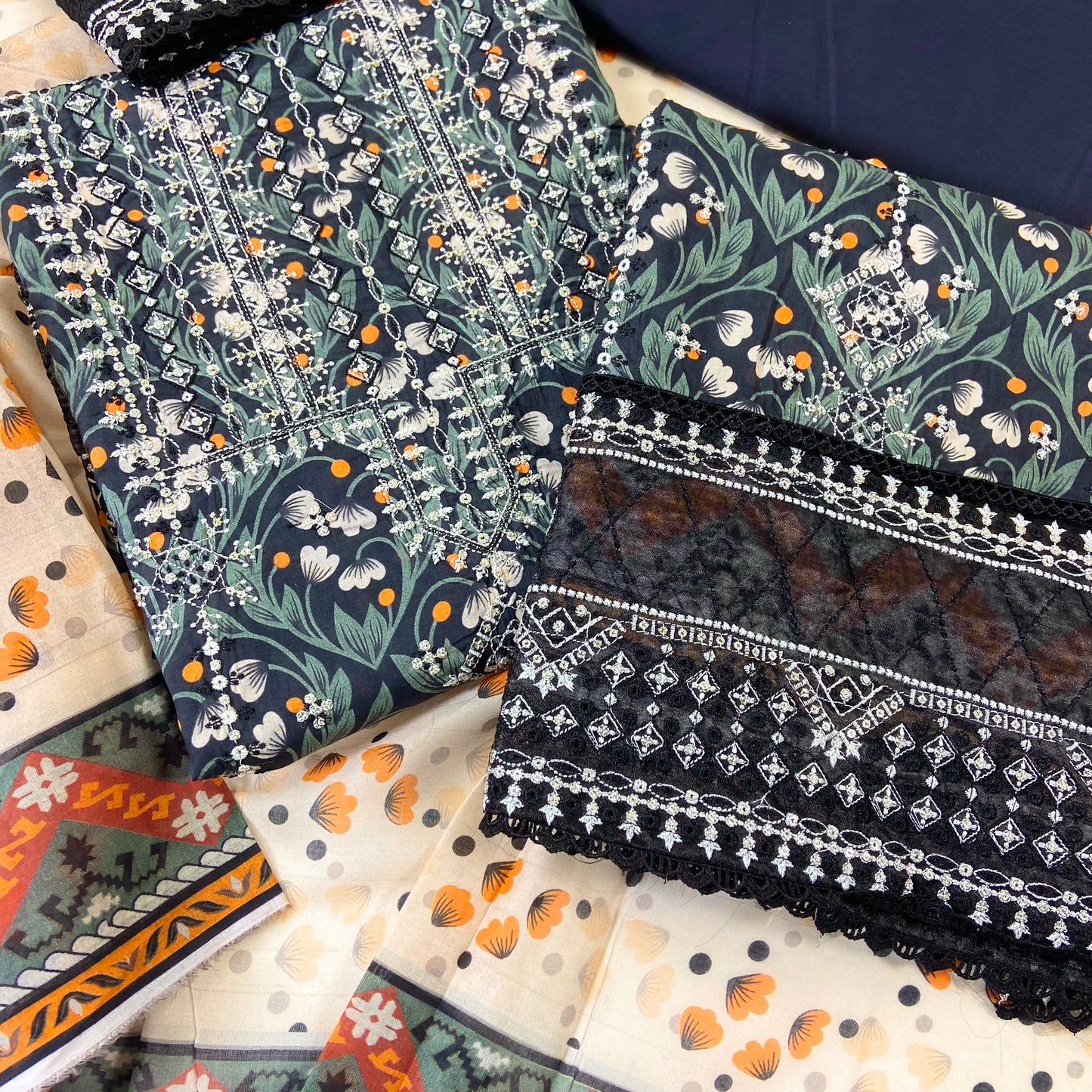 Fantak By Anaya Noor Heavy Emb Lawn 3PC