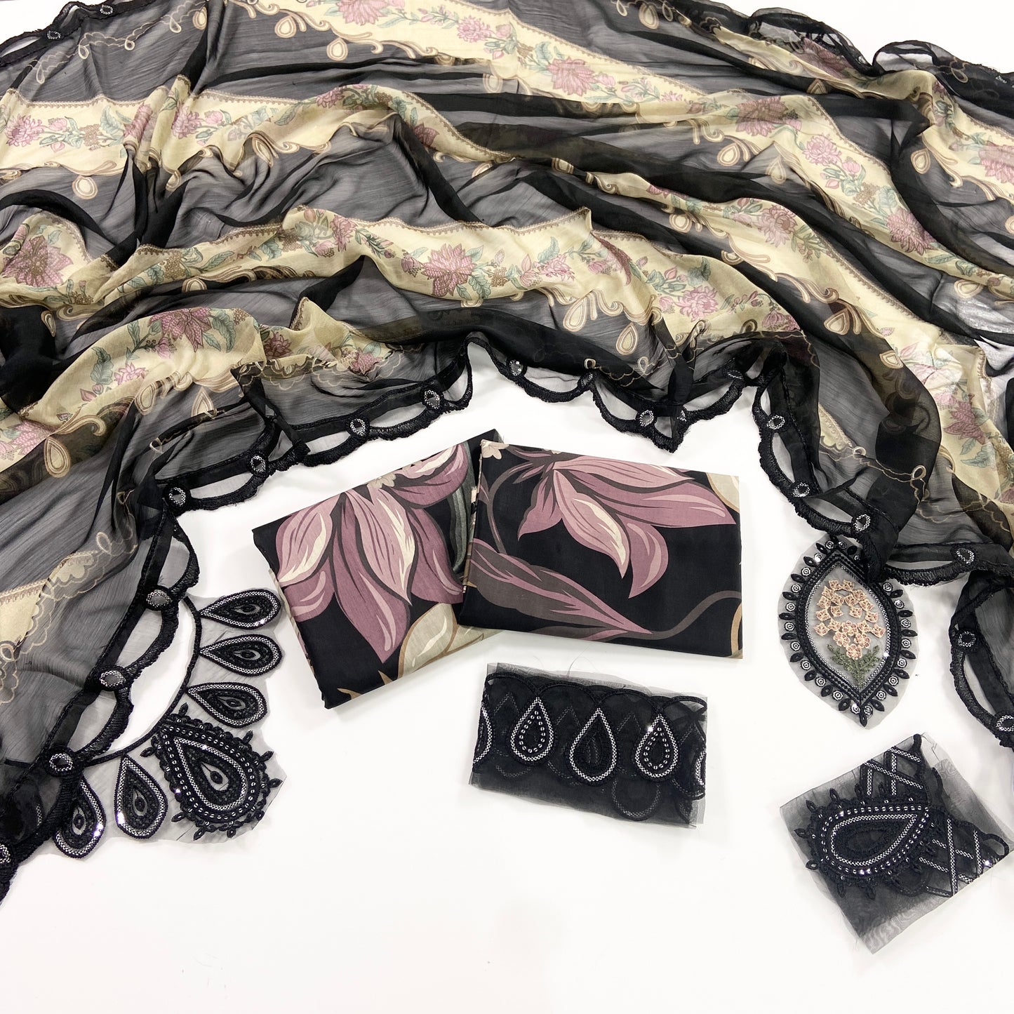 Baroque Embroiderd & Digital Printed Lawn 3PC