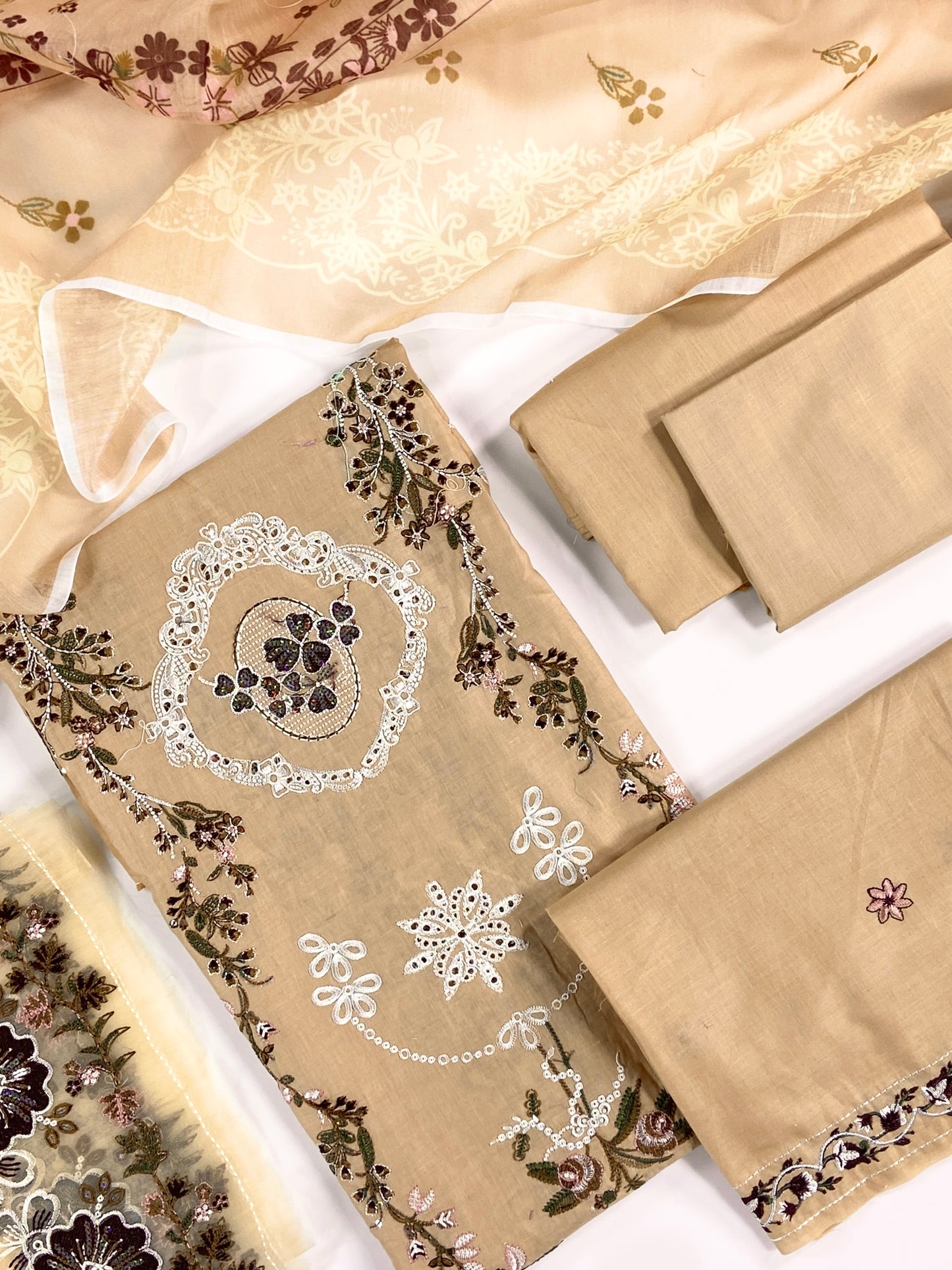 Nishat Embroidered Lawn 3PC