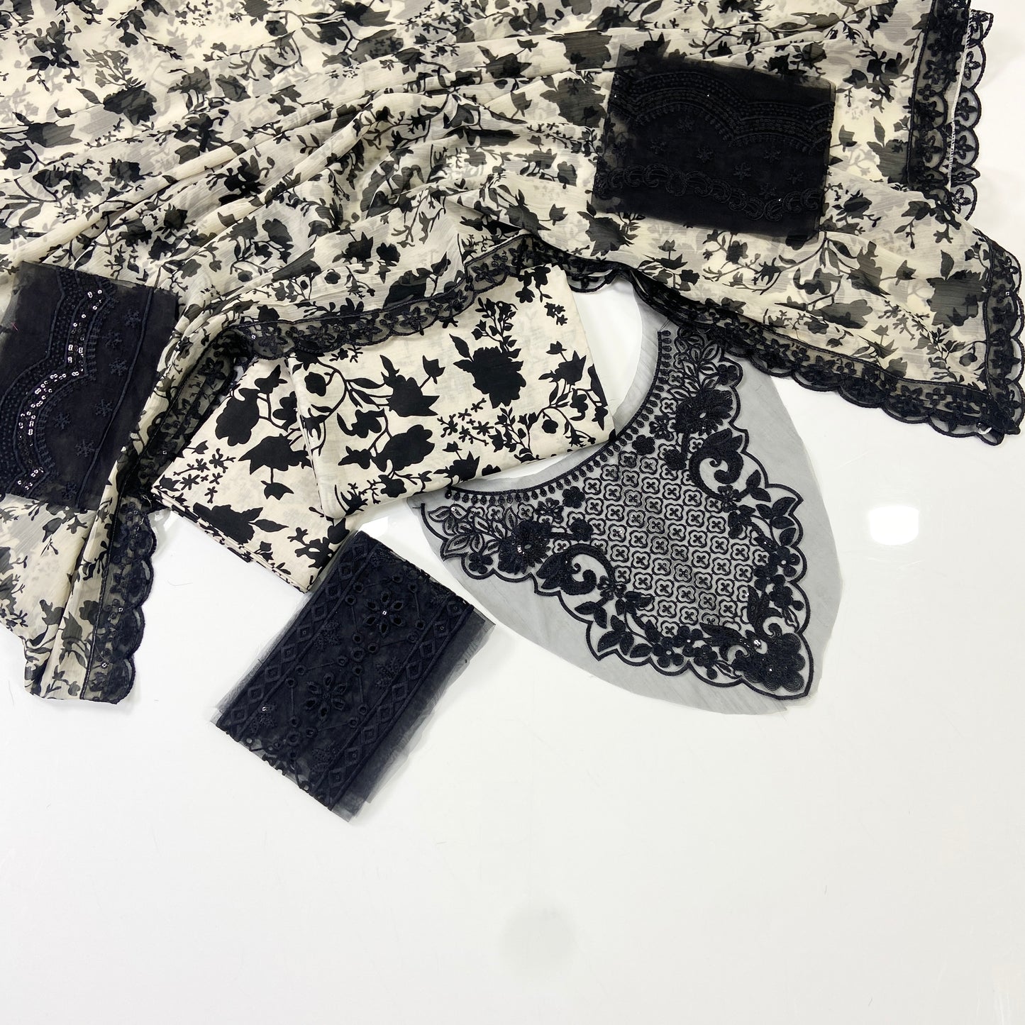 Aneelas Emb Luxury Lawn-3PC