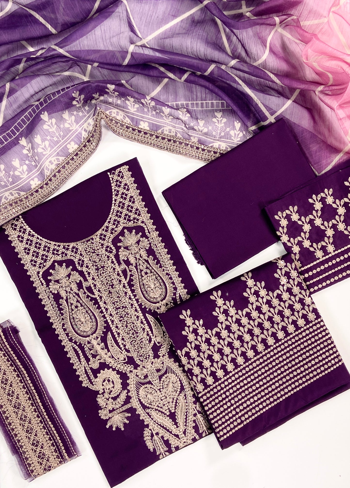 Jazmin Luxury Embroidered Lawn 3PC